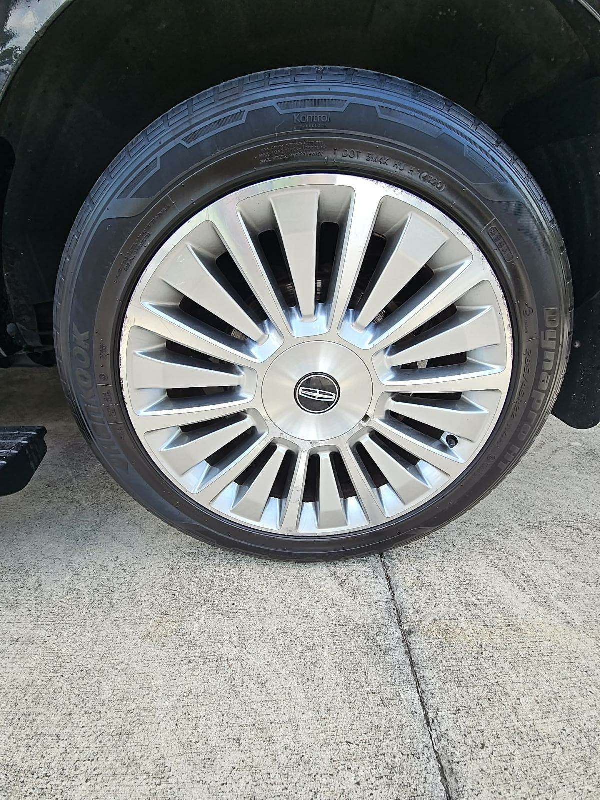 2015 Lincoln Navigator Base AWD