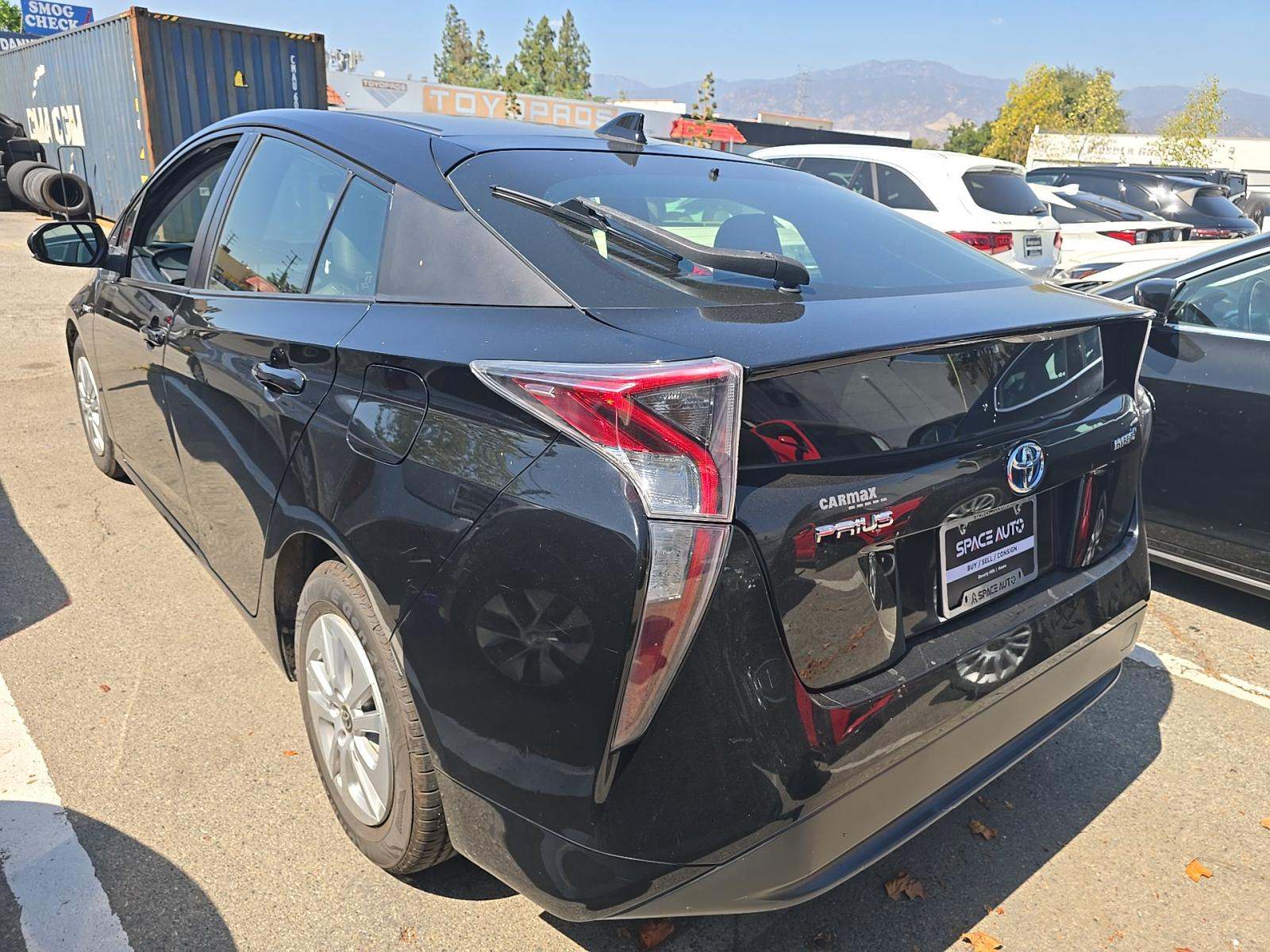 2016 Toyota Prius Two — 2