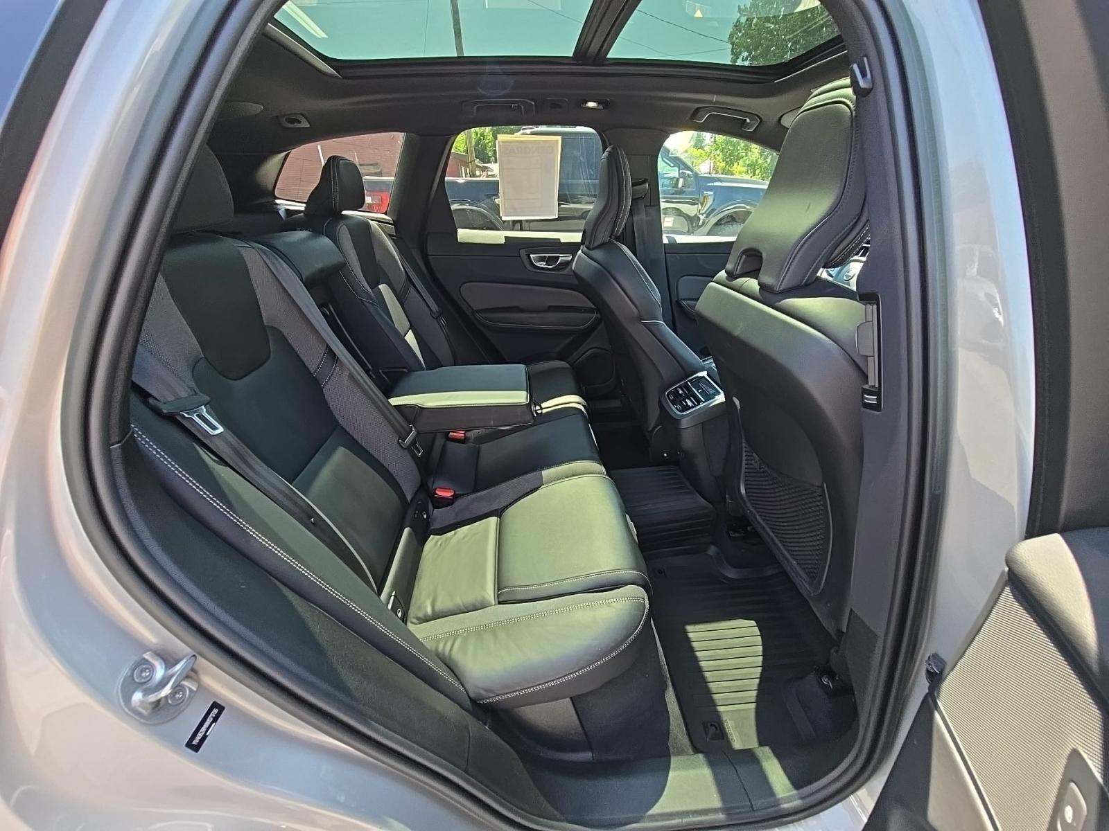 2022 Volvo XC60 B6 R-Design AWD