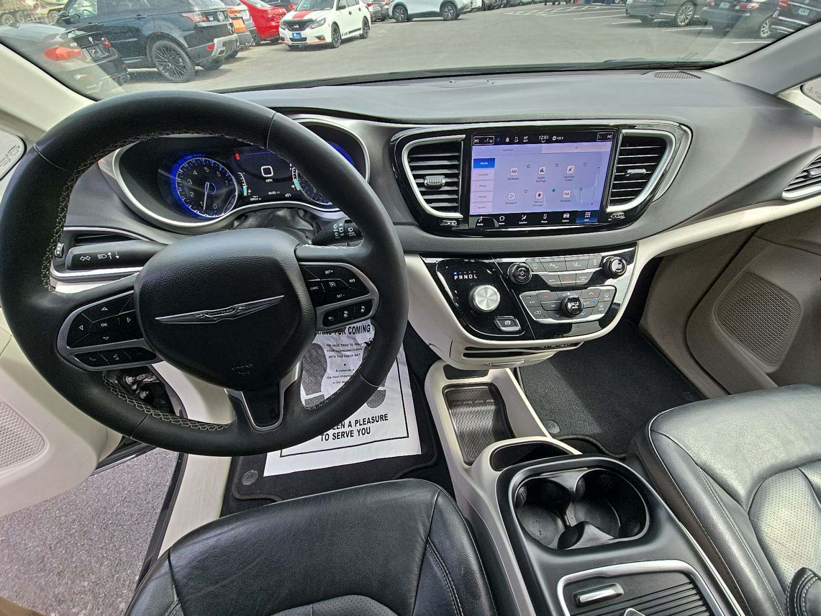 2022 Chrysler Pacifica Touring L FWD