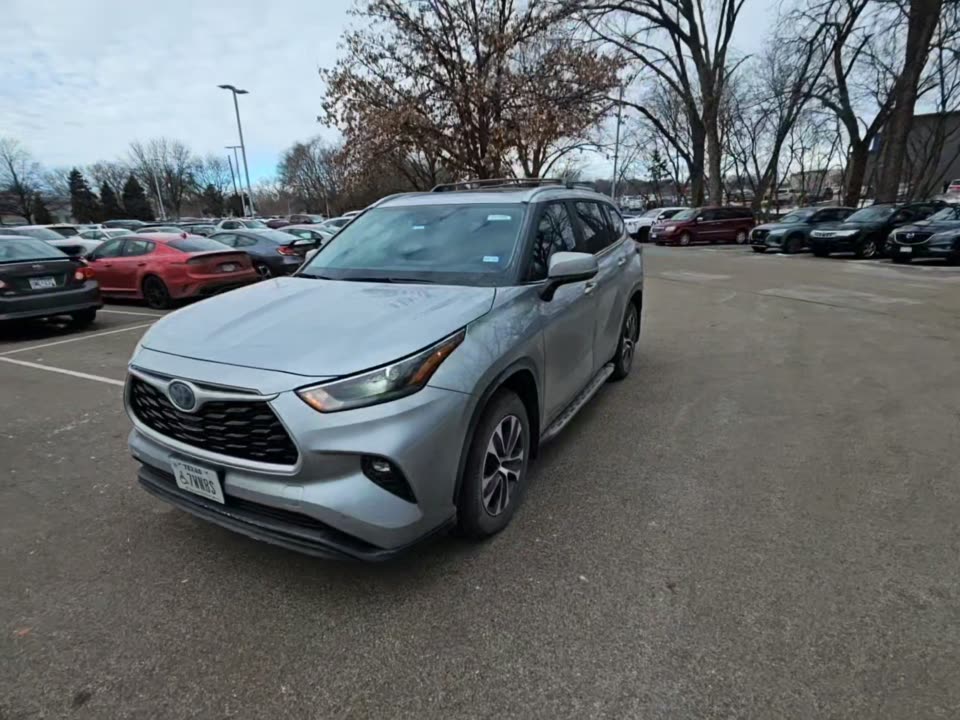 2024 Toyota Highlander Hybrid XLE FWD