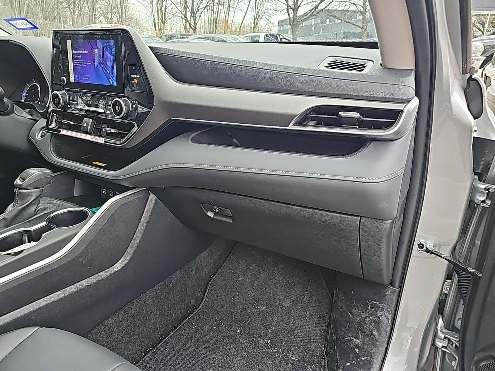 2024 Toyota Highlander Hybrid XLE FWD