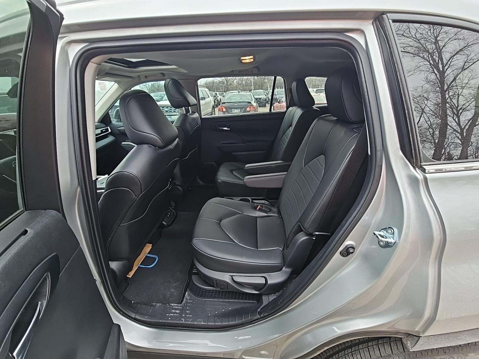 2024 Toyota Highlander Hybrid XLE FWD