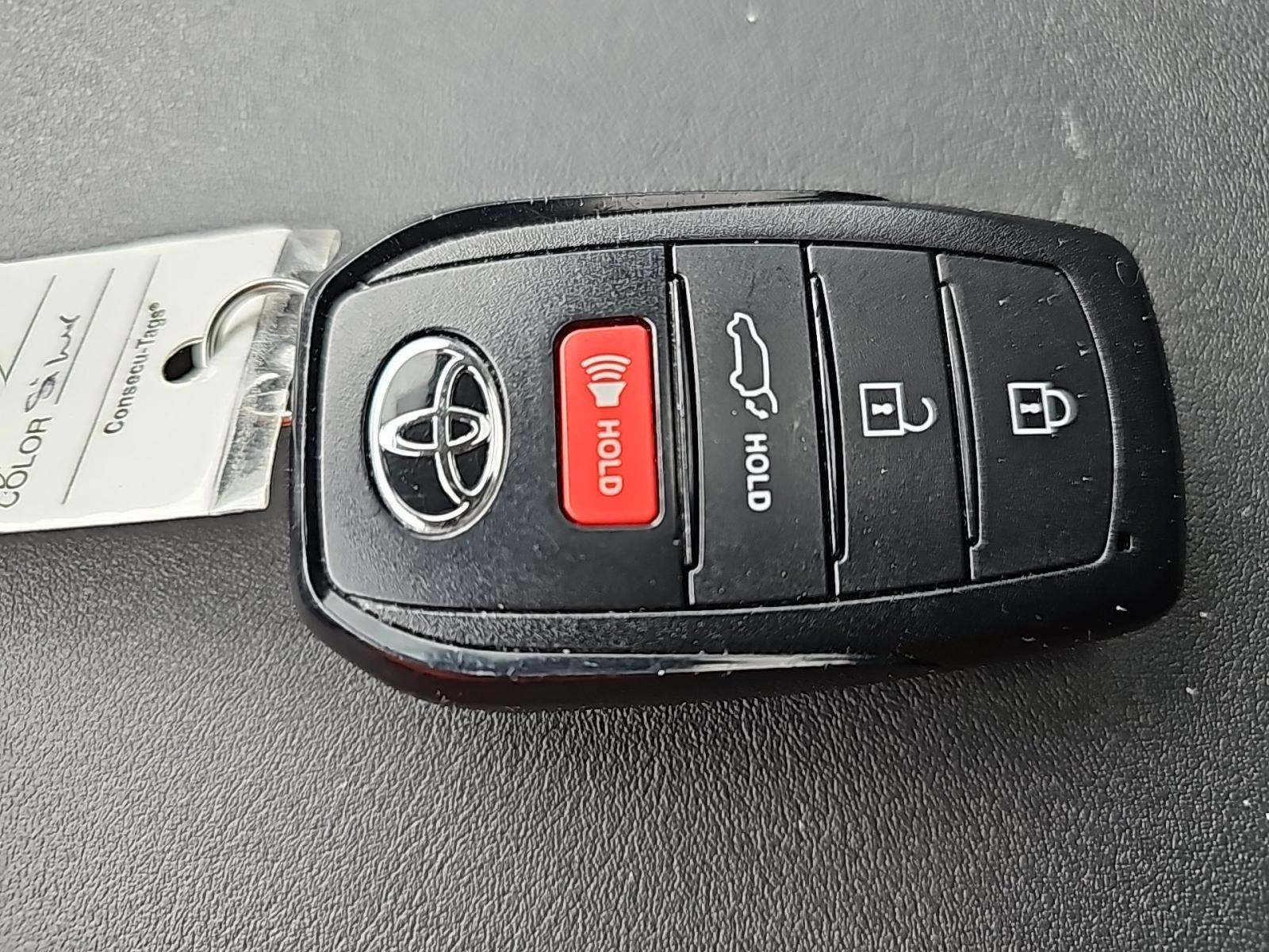 2024 Toyota Highlander Hybrid XLE FWD