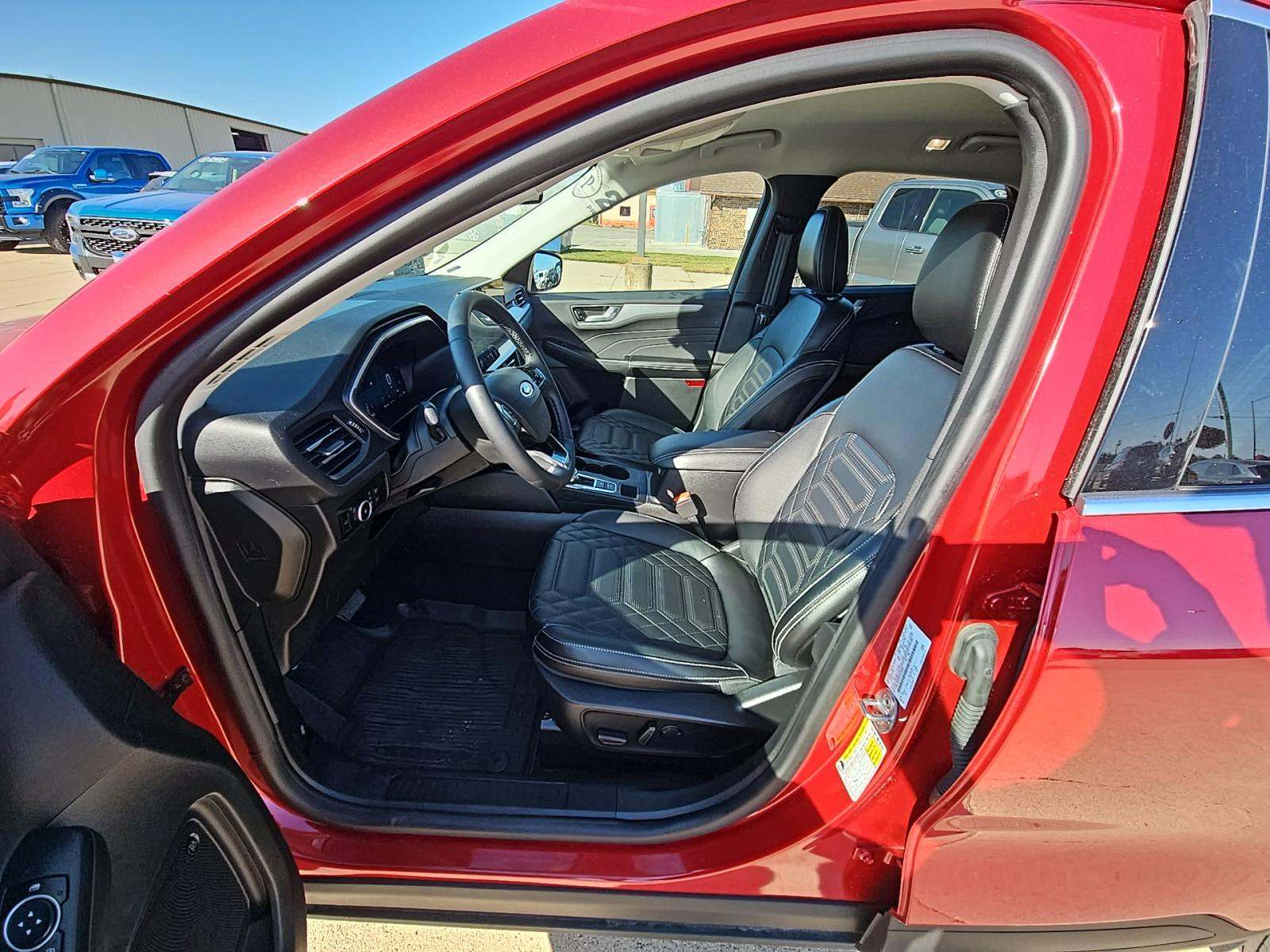 2023 Ford Escape Platinum AWD