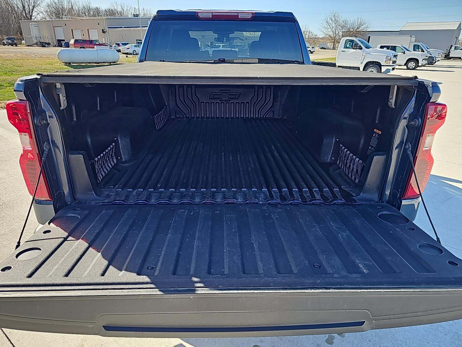 2022 Chevrolet Silverado 1500 LT AWD