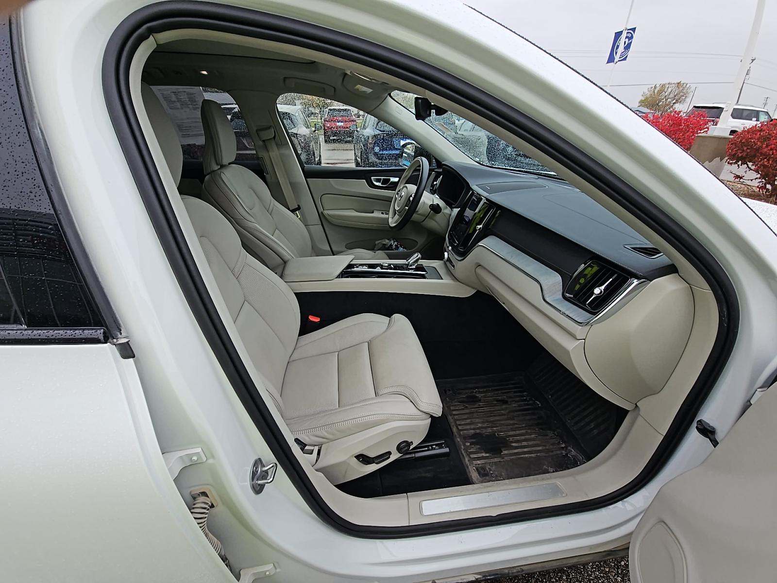 2024 Volvo XC60 Recharge T8 Ultimate AWD