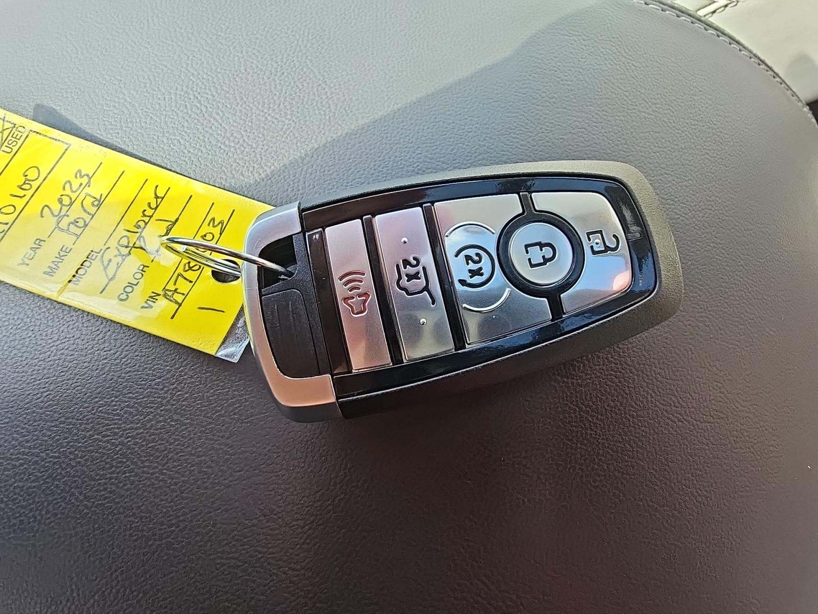 2023 Ford Explorer Platinum AWD