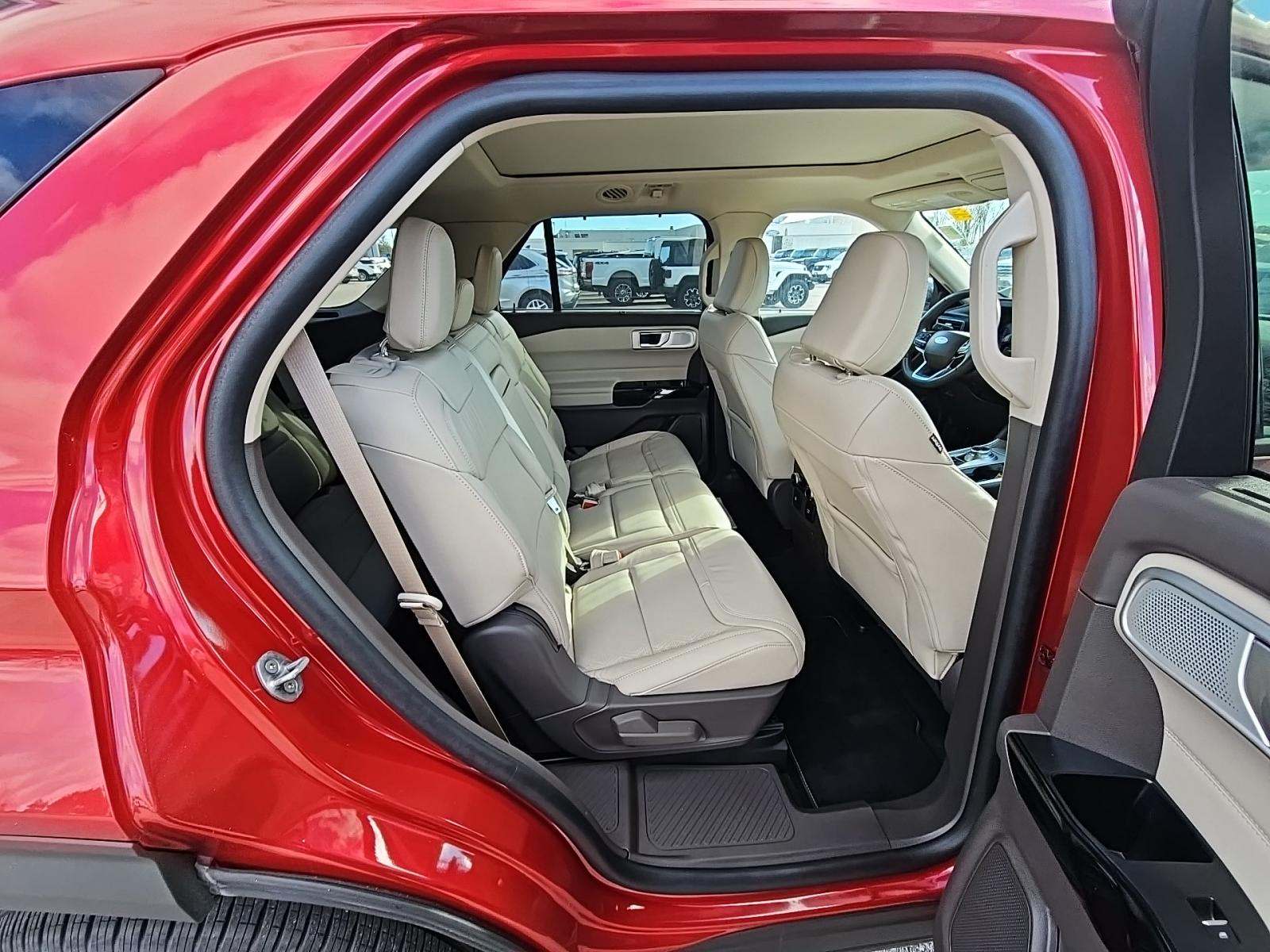 2023 Ford Explorer Platinum AWD