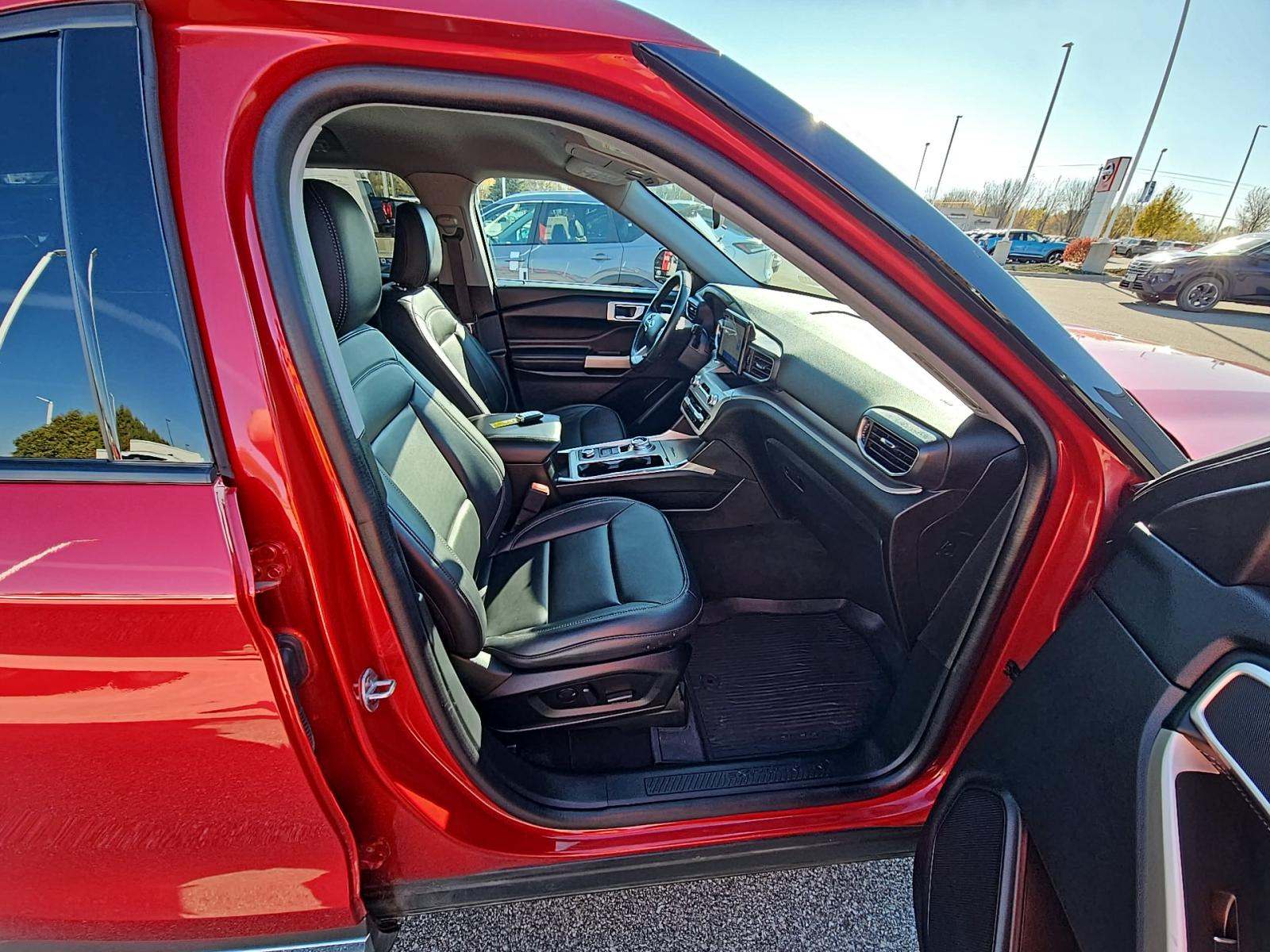 2022 Ford Explorer XLT AWD