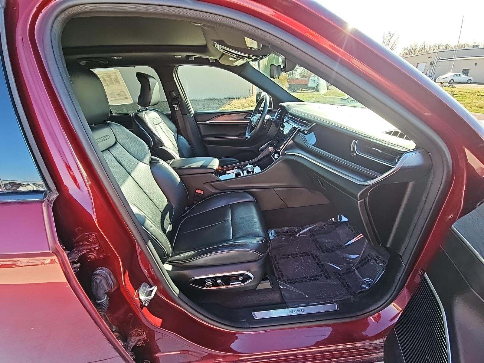 2022 Jeep Grand Cherokee Overland AWD