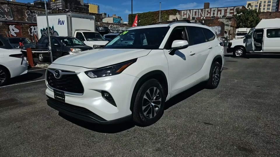 2024 Toyota Highlander XLE