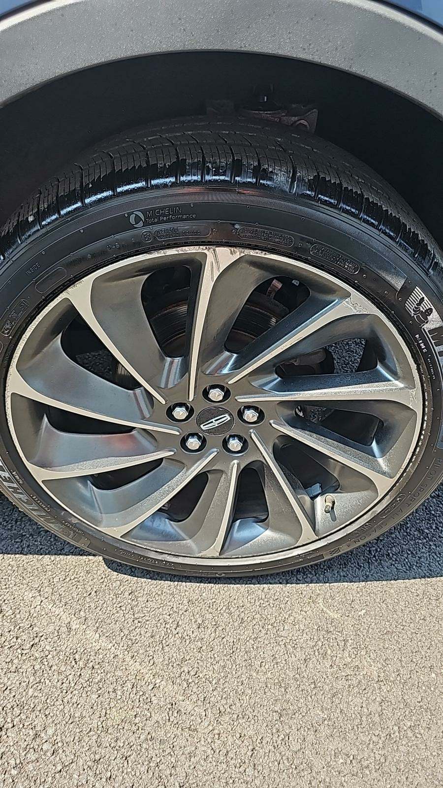 2019 Lincoln Nautilus Reserve AWD