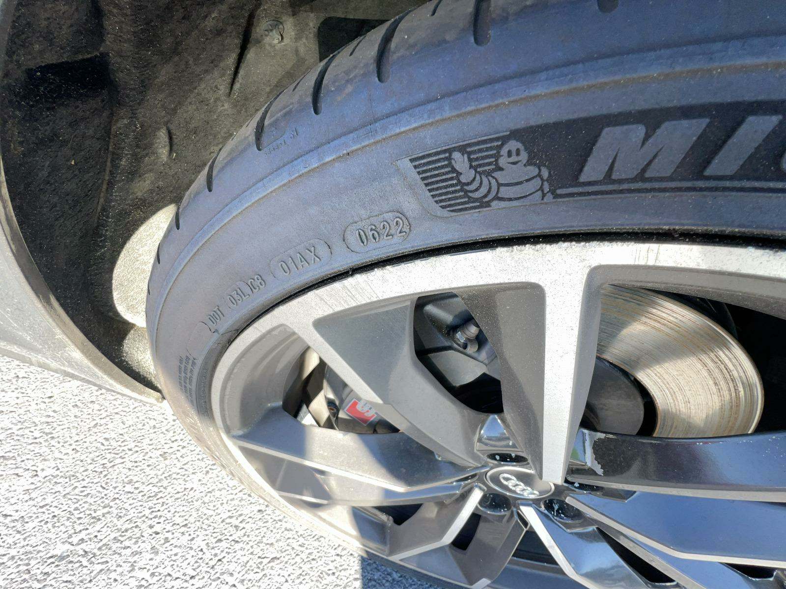 2017 Audi S8 4D SEDAN AWD