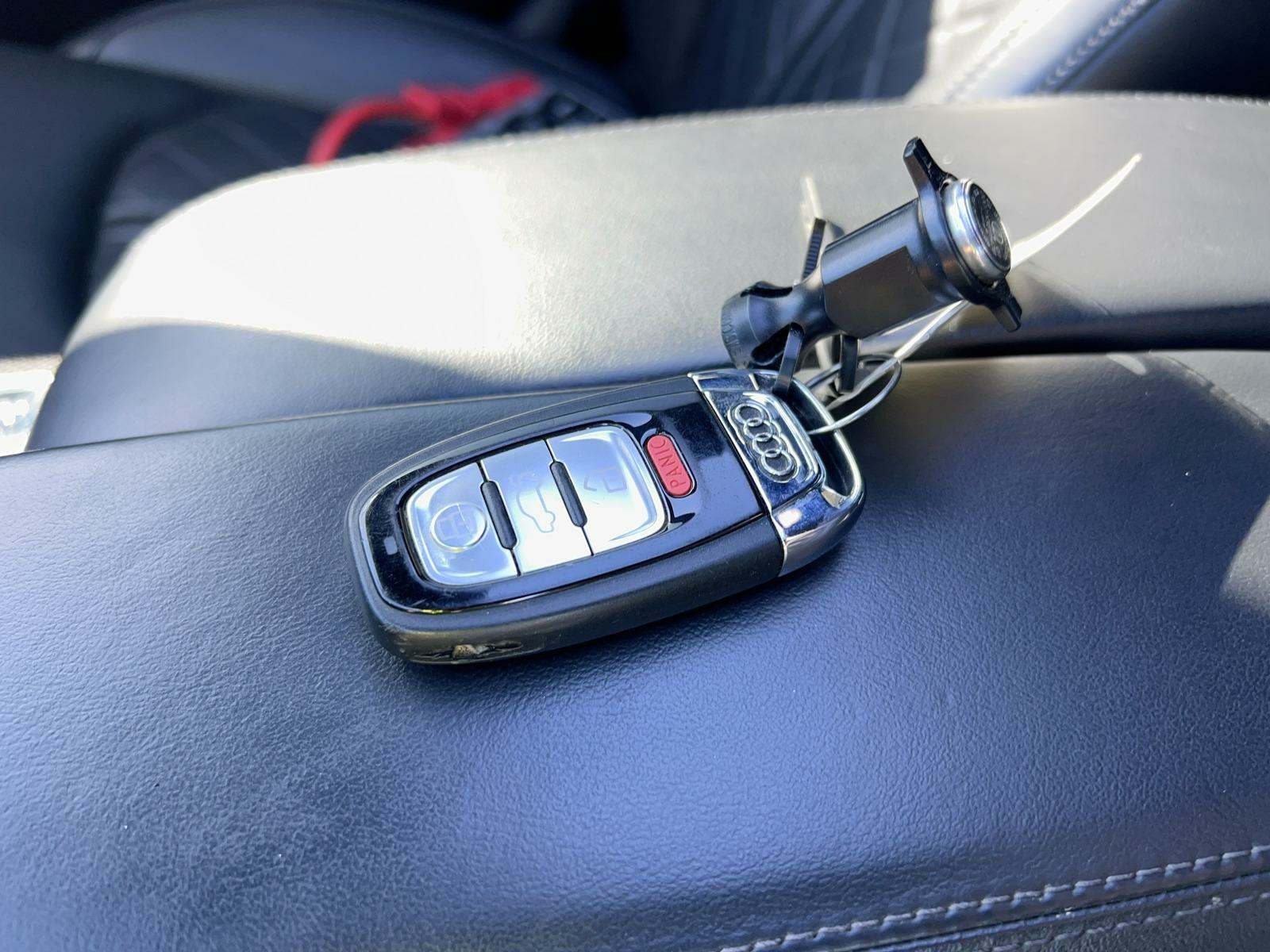 2017 Audi S8 4D SEDAN AWD