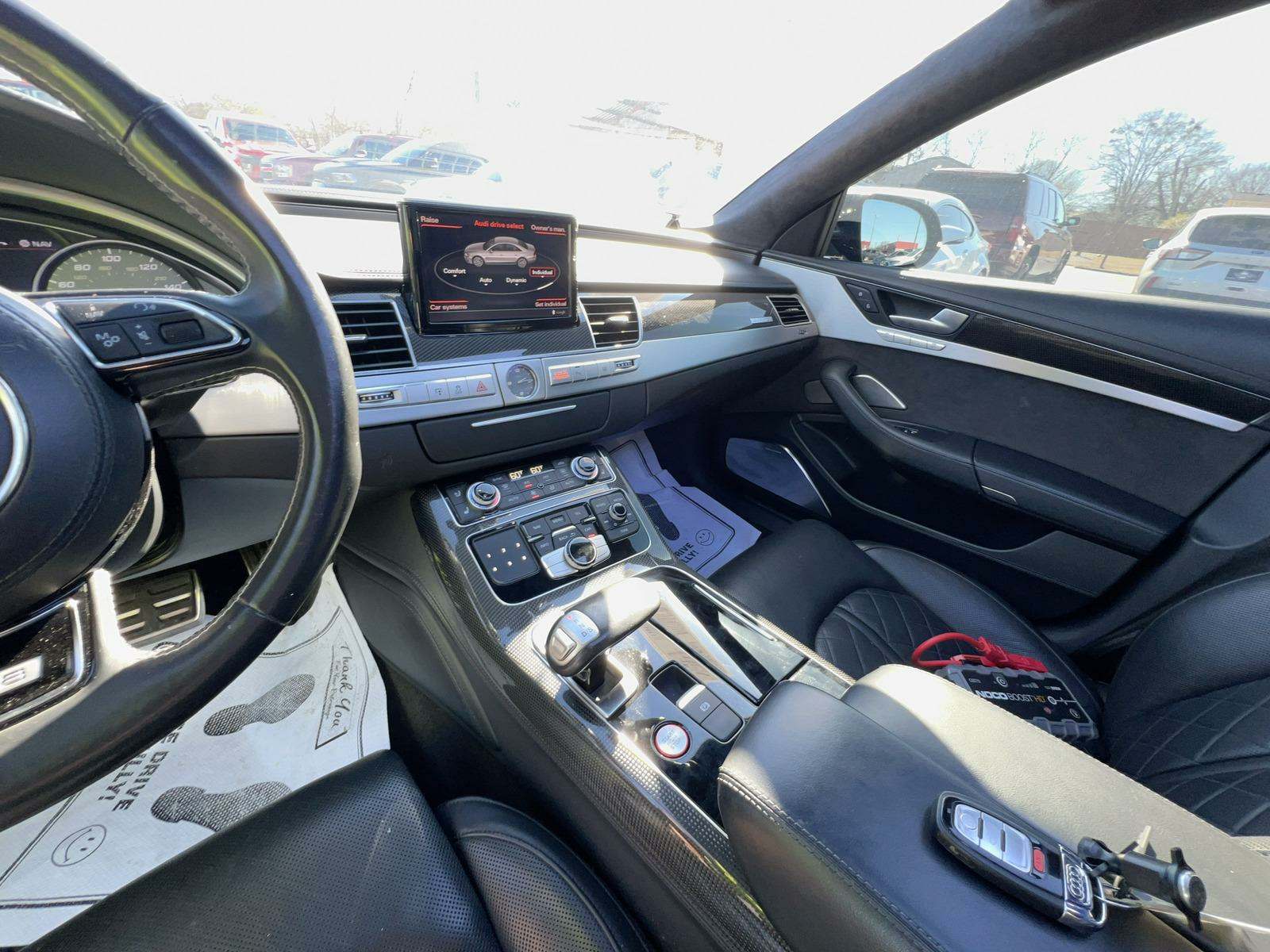 2017 Audi S8 4D SEDAN AWD