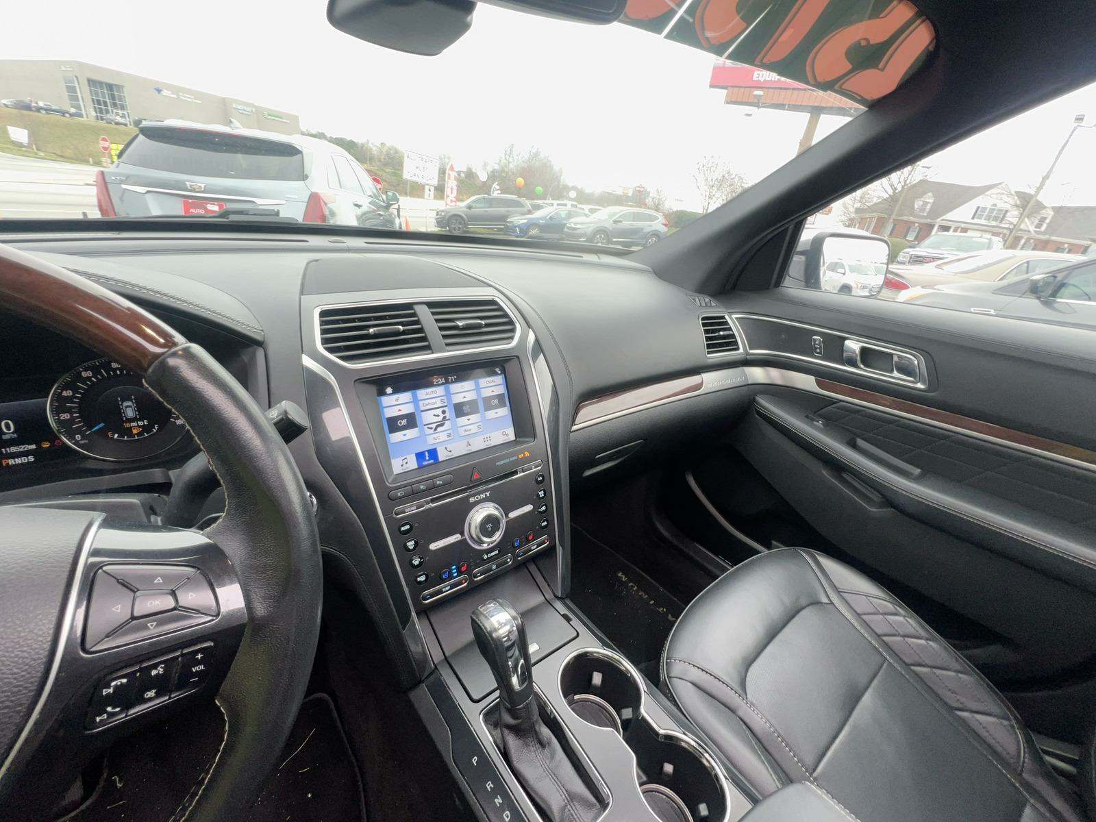 2018 Ford Explorer Platinum AWD