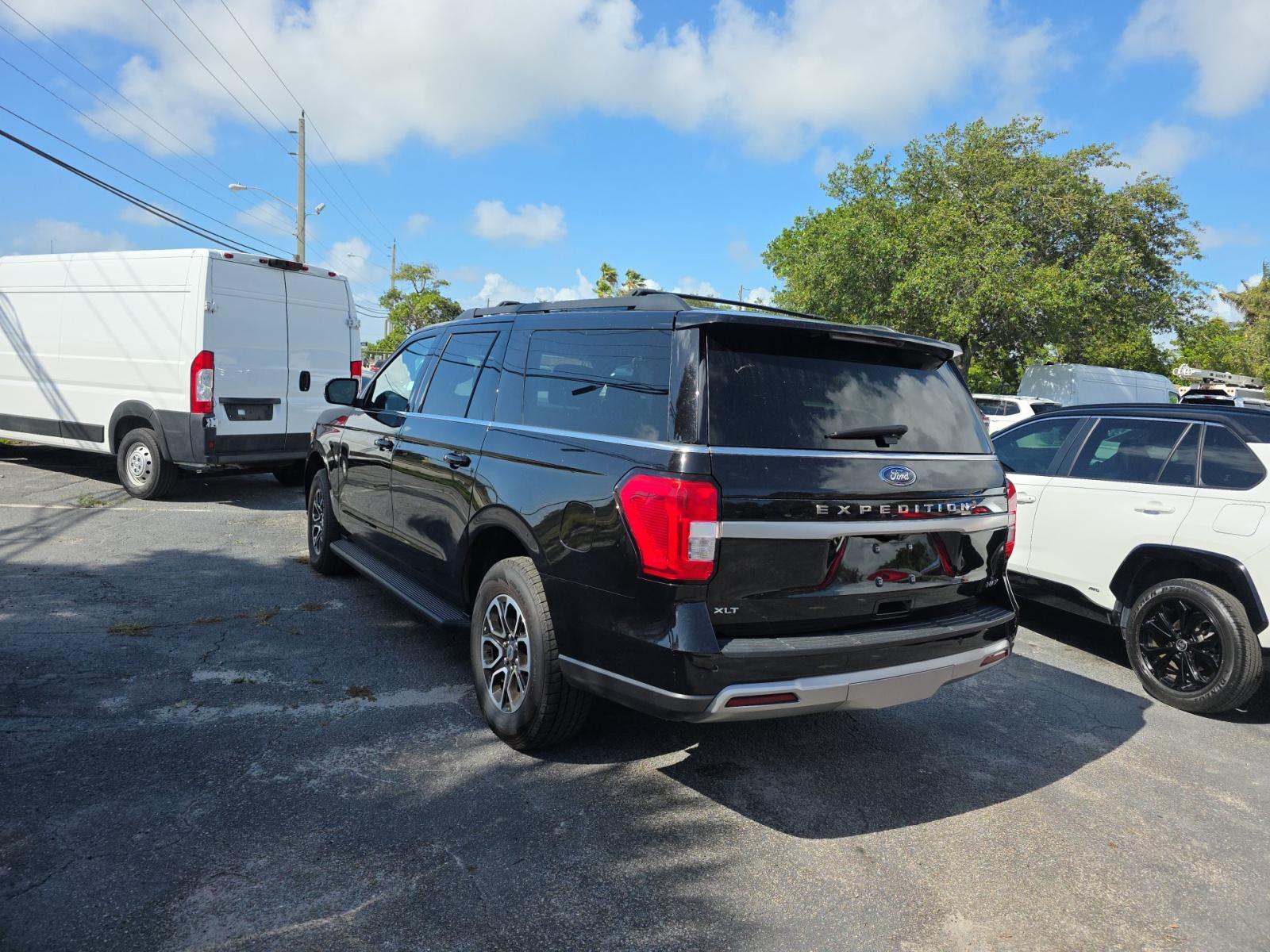 FORD EXPEDITION MAX - 2