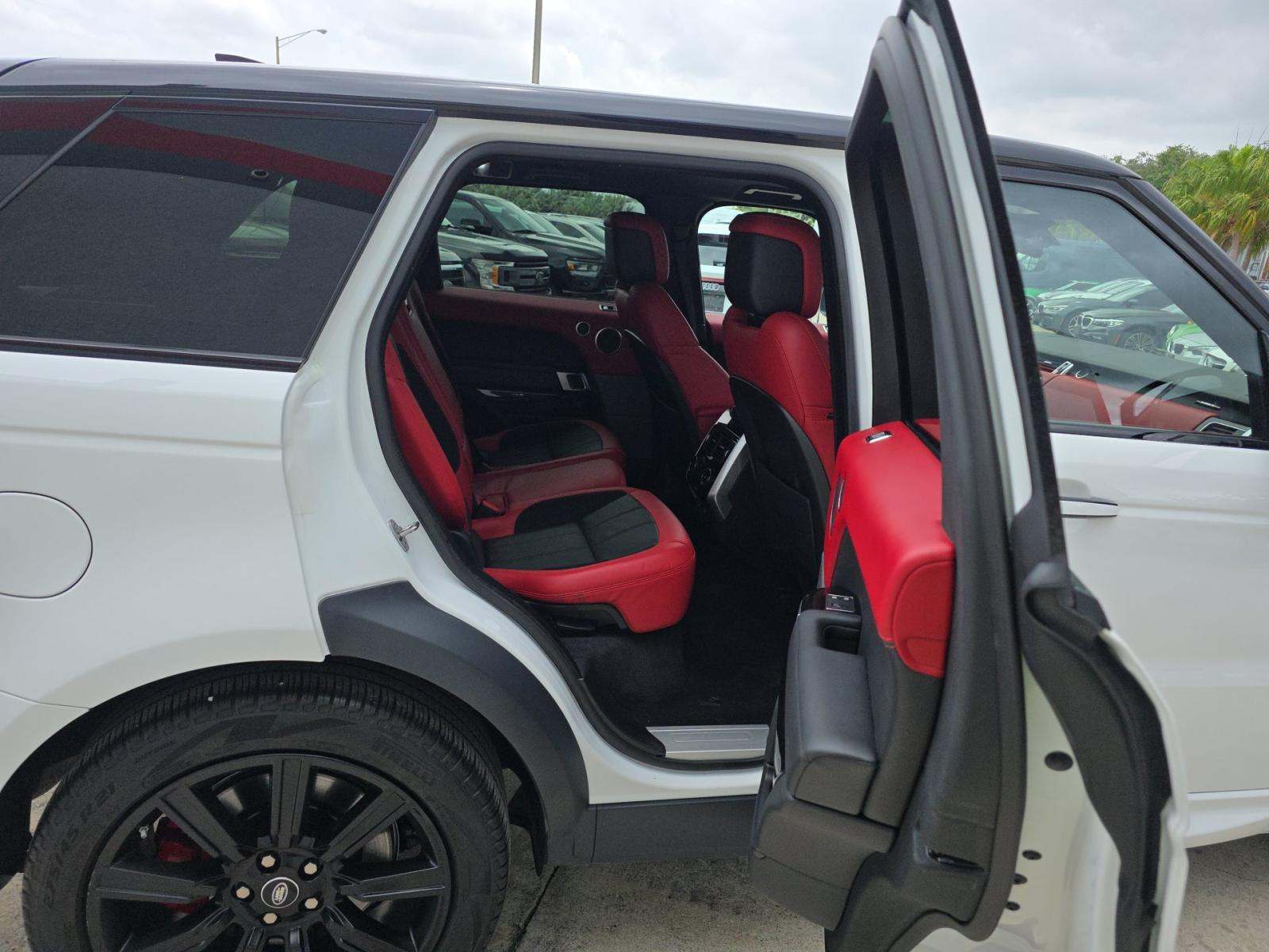 2021 Land Rover Range Rover Sport HST AWD