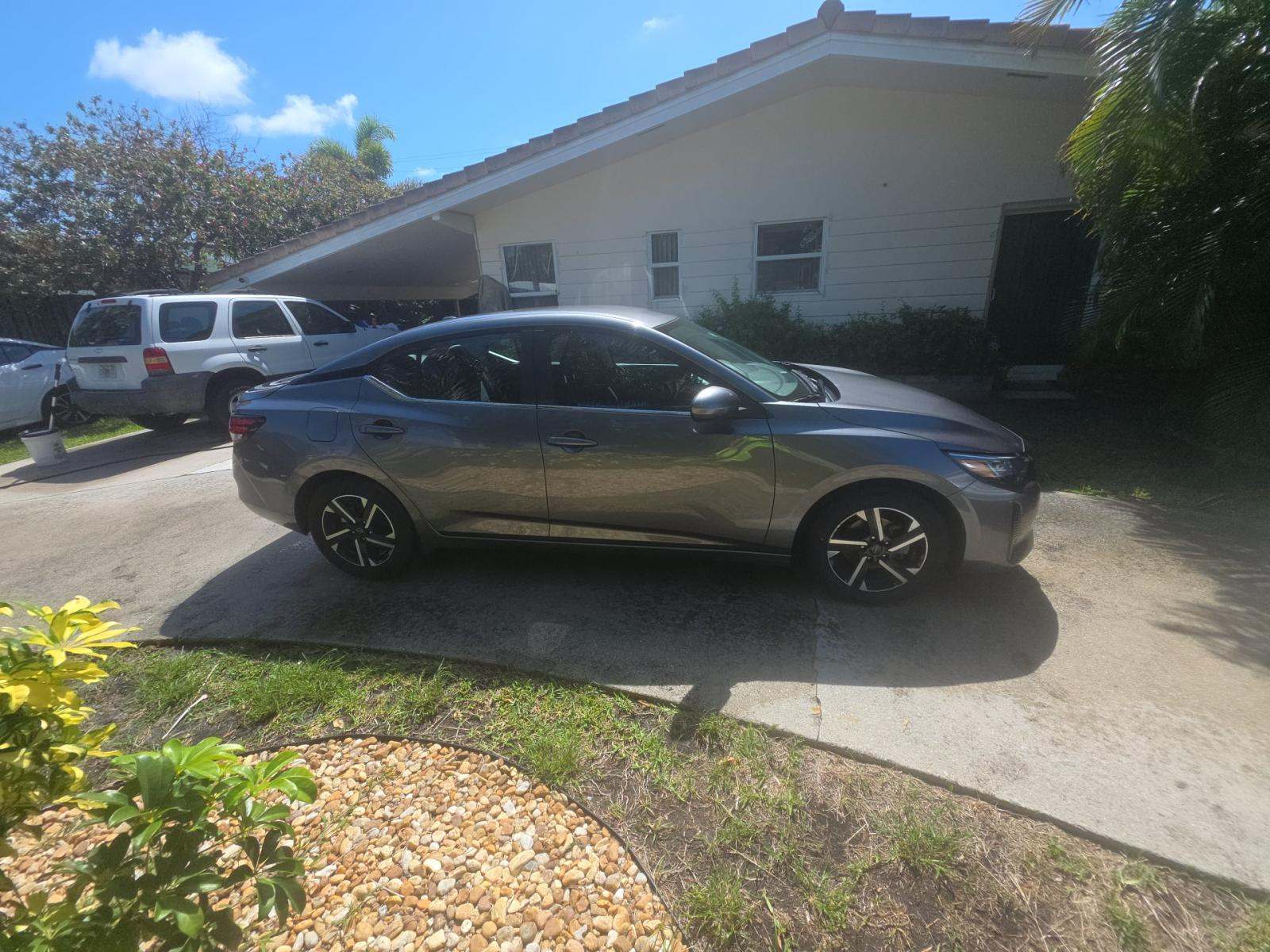 NISSAN SENTRA - 4