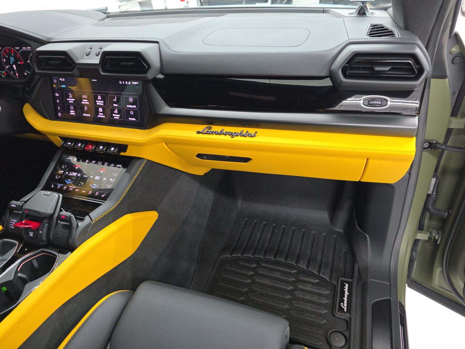 2025 Lamborghini Urus Plug-In Hybrid SE AWD