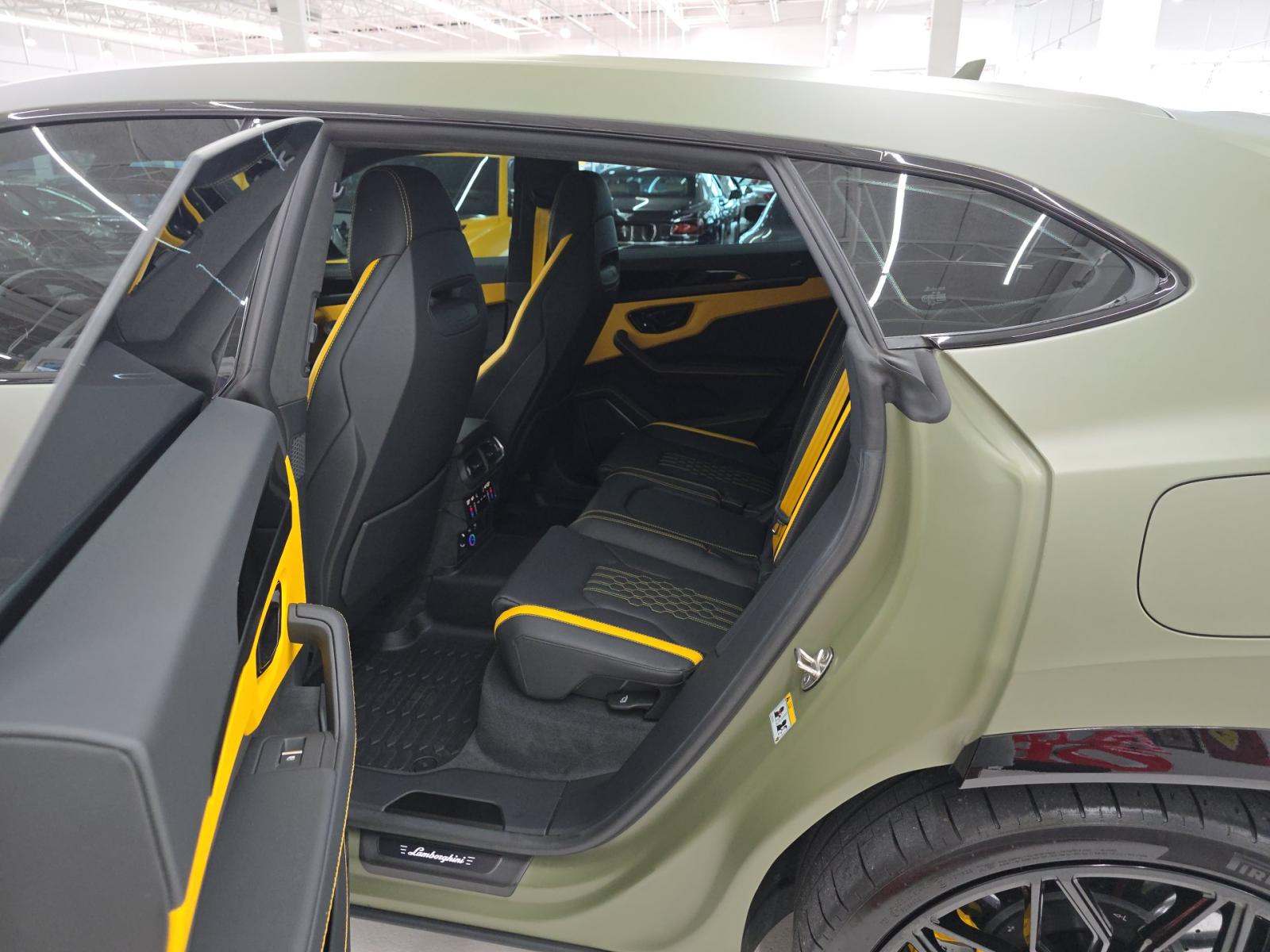 2025 Lamborghini Urus Plug-In Hybrid SE AWD