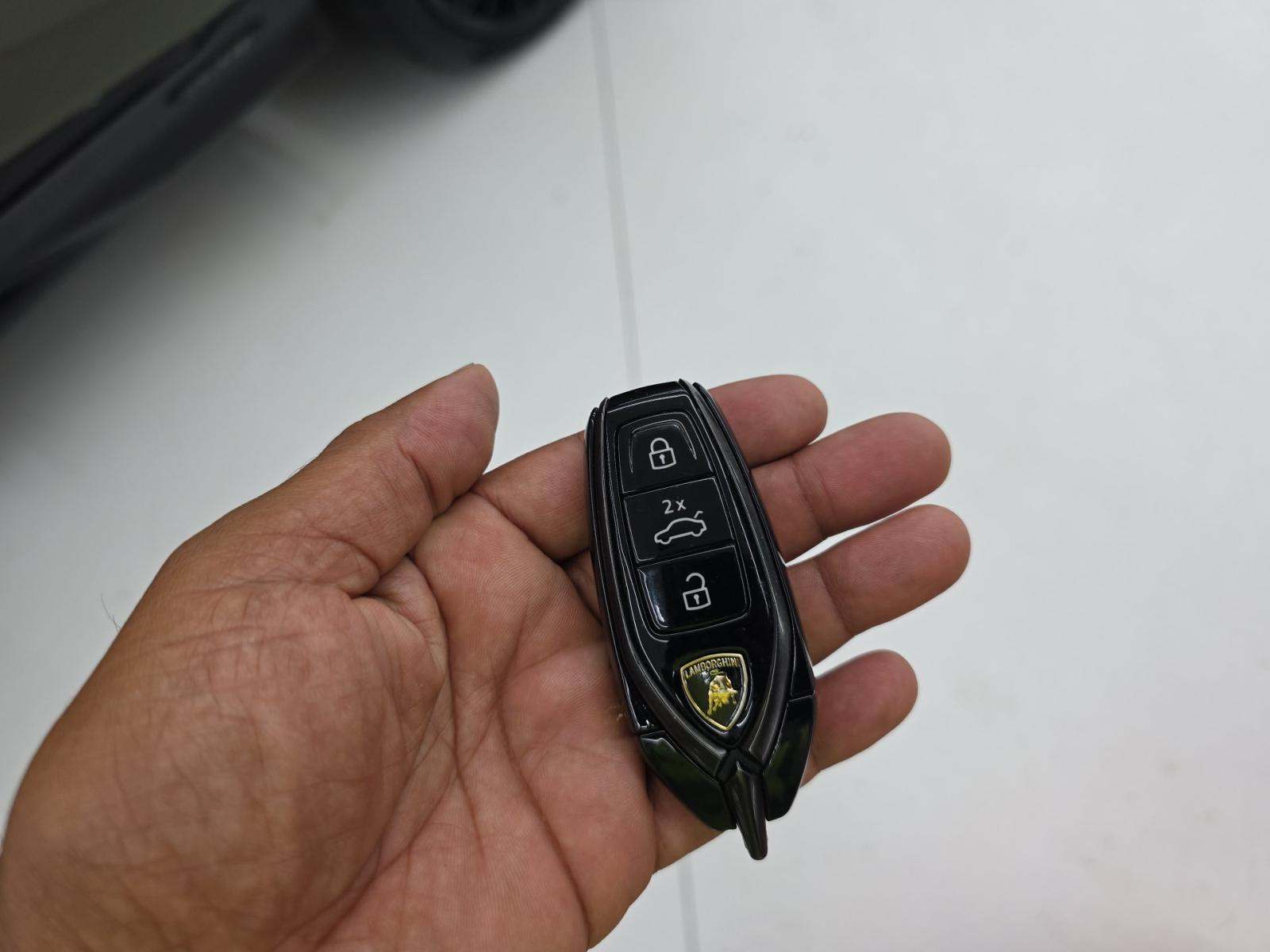 2025 Lamborghini Urus Plug-In Hybrid SE AWD