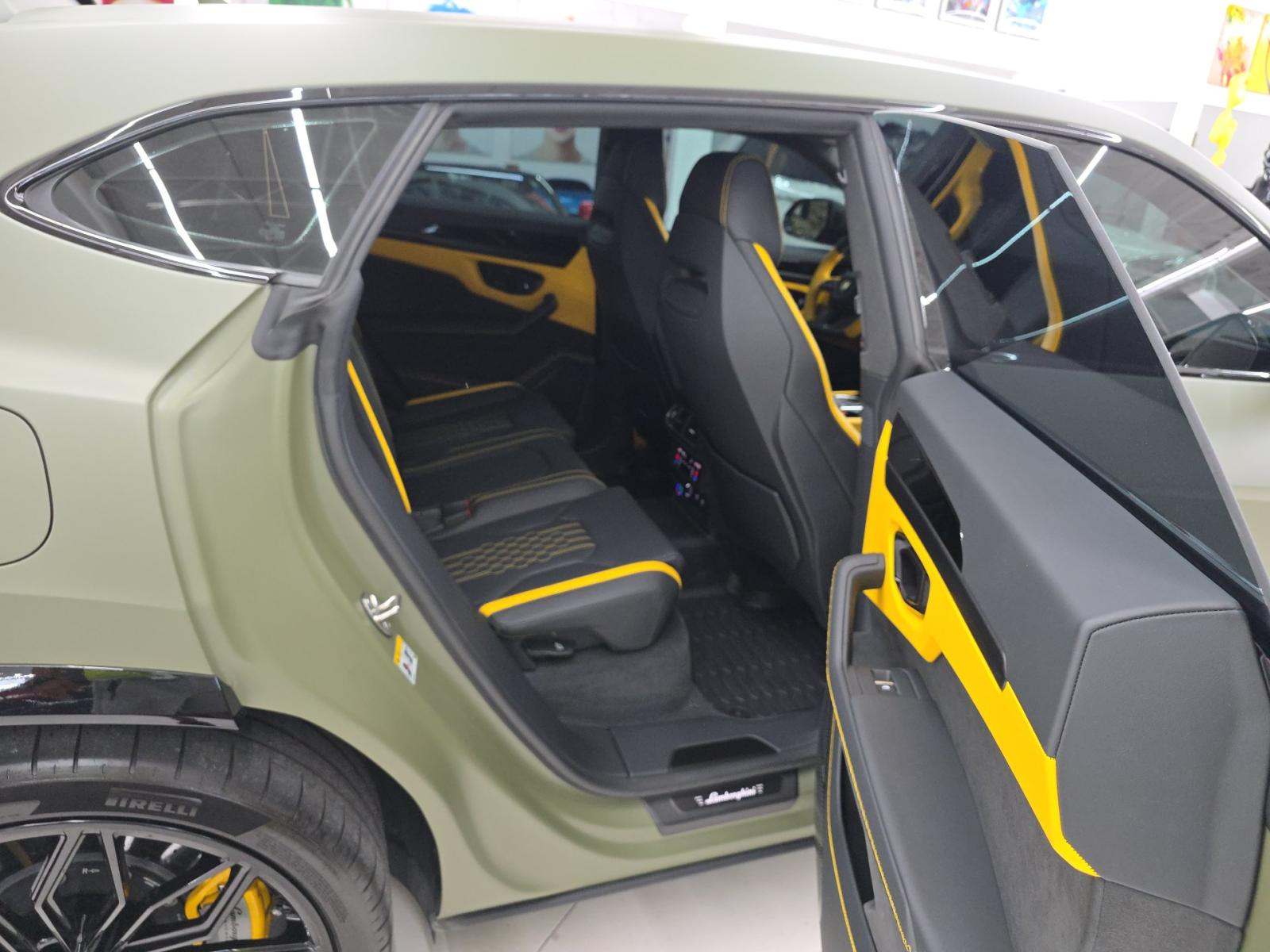 2025 Lamborghini Urus Plug-In Hybrid SE AWD