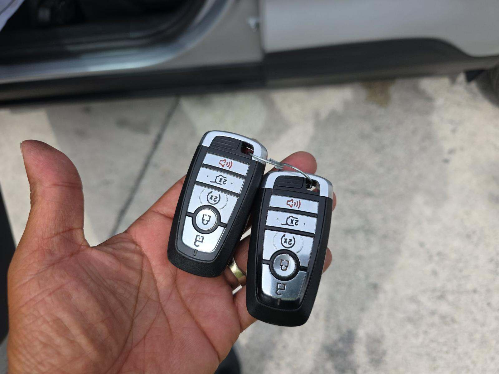 2022 Ford Escape SEL FWD