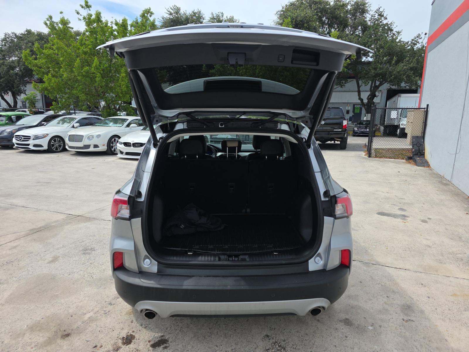 2022 Ford Escape SEL FWD