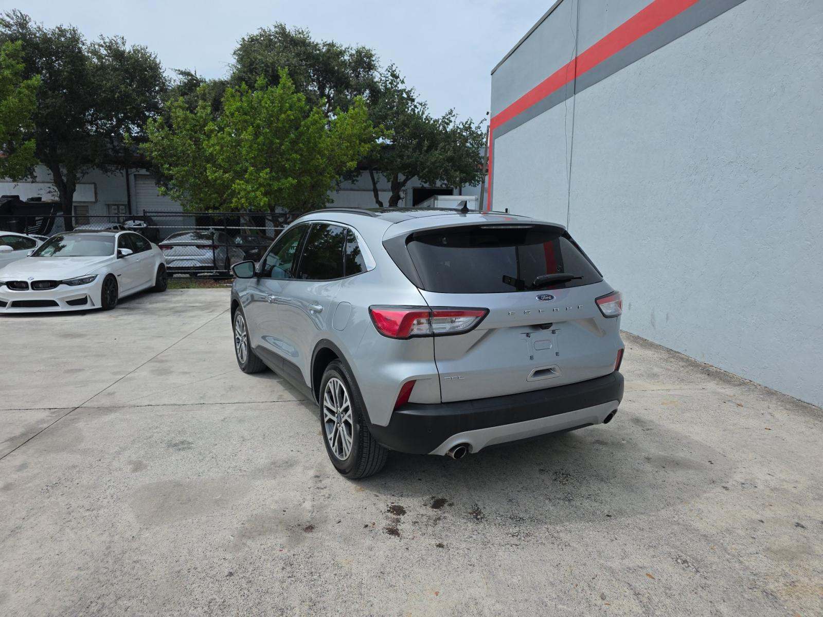 2022 Ford Escape SEL FWD