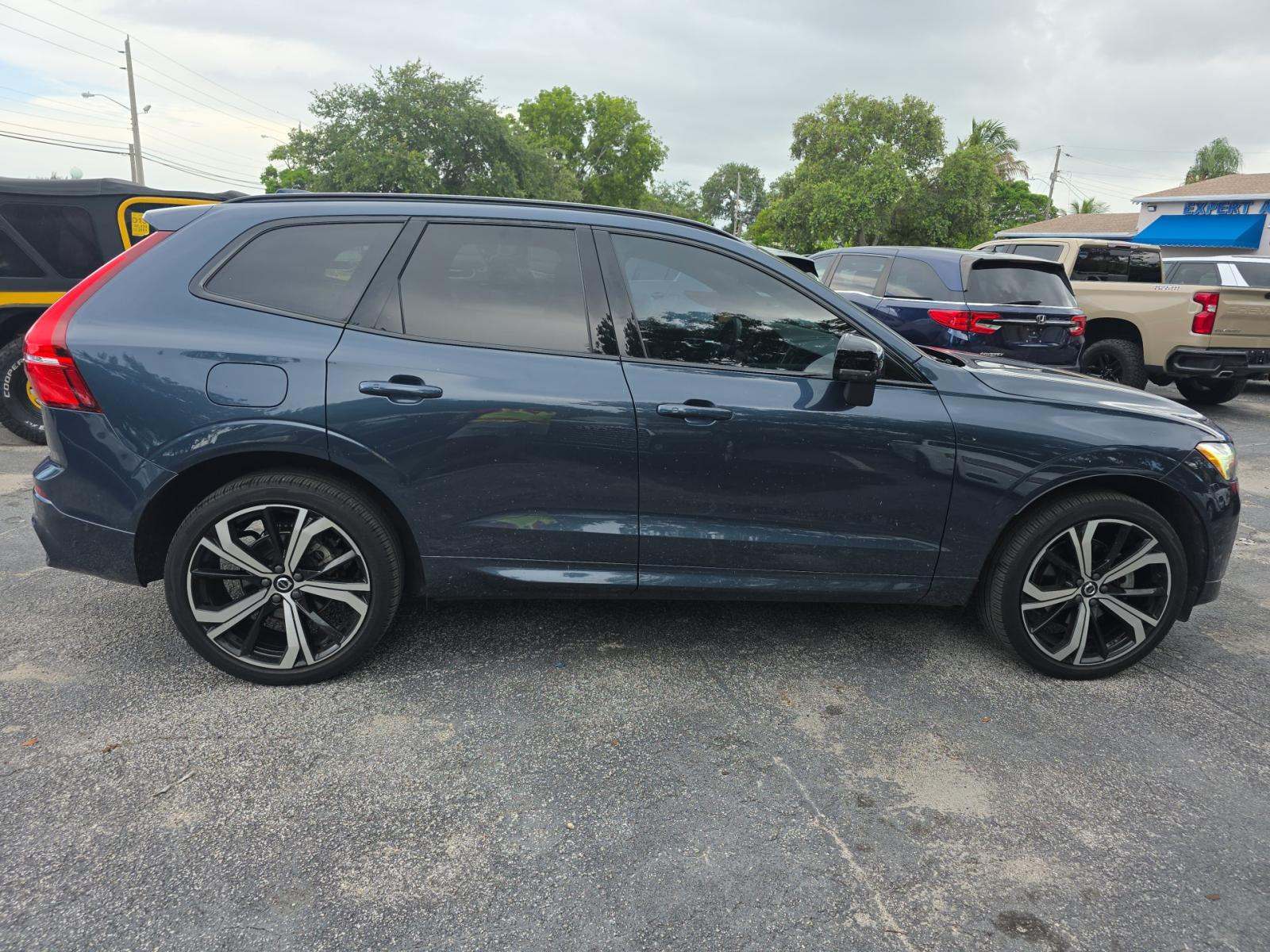 2024 Volvo XC60 B5 Ultimate AWD