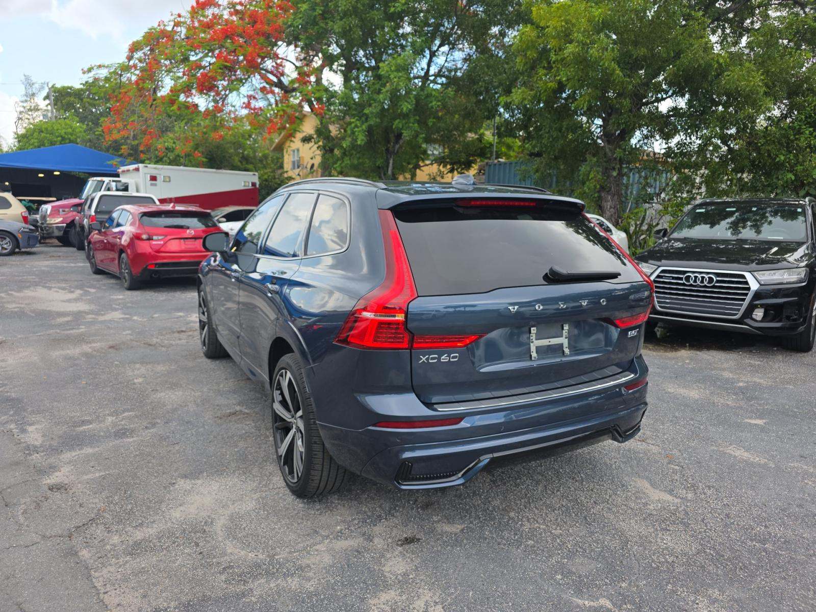 2024 Volvo XC60 B5 Ultimate AWD