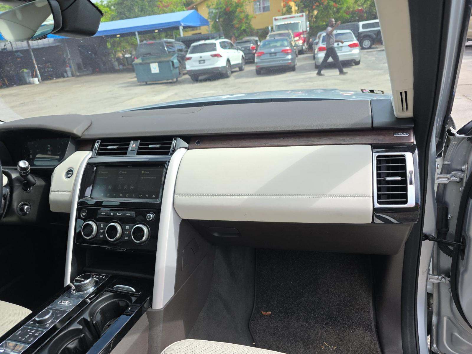 2018 Land Rover Discovery HSE AWD