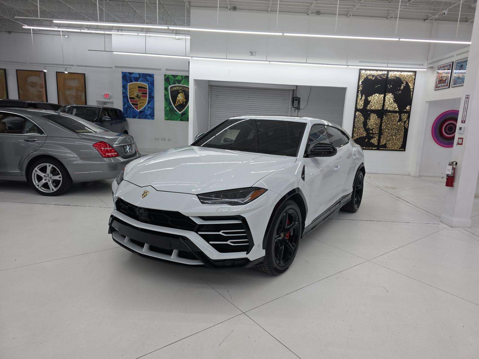 2021 Lamborghini Urus Base AWD