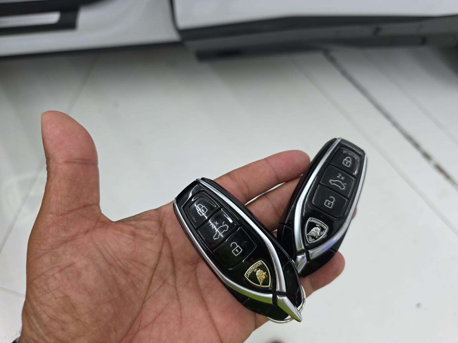2021 Lamborghini Urus Base AWD