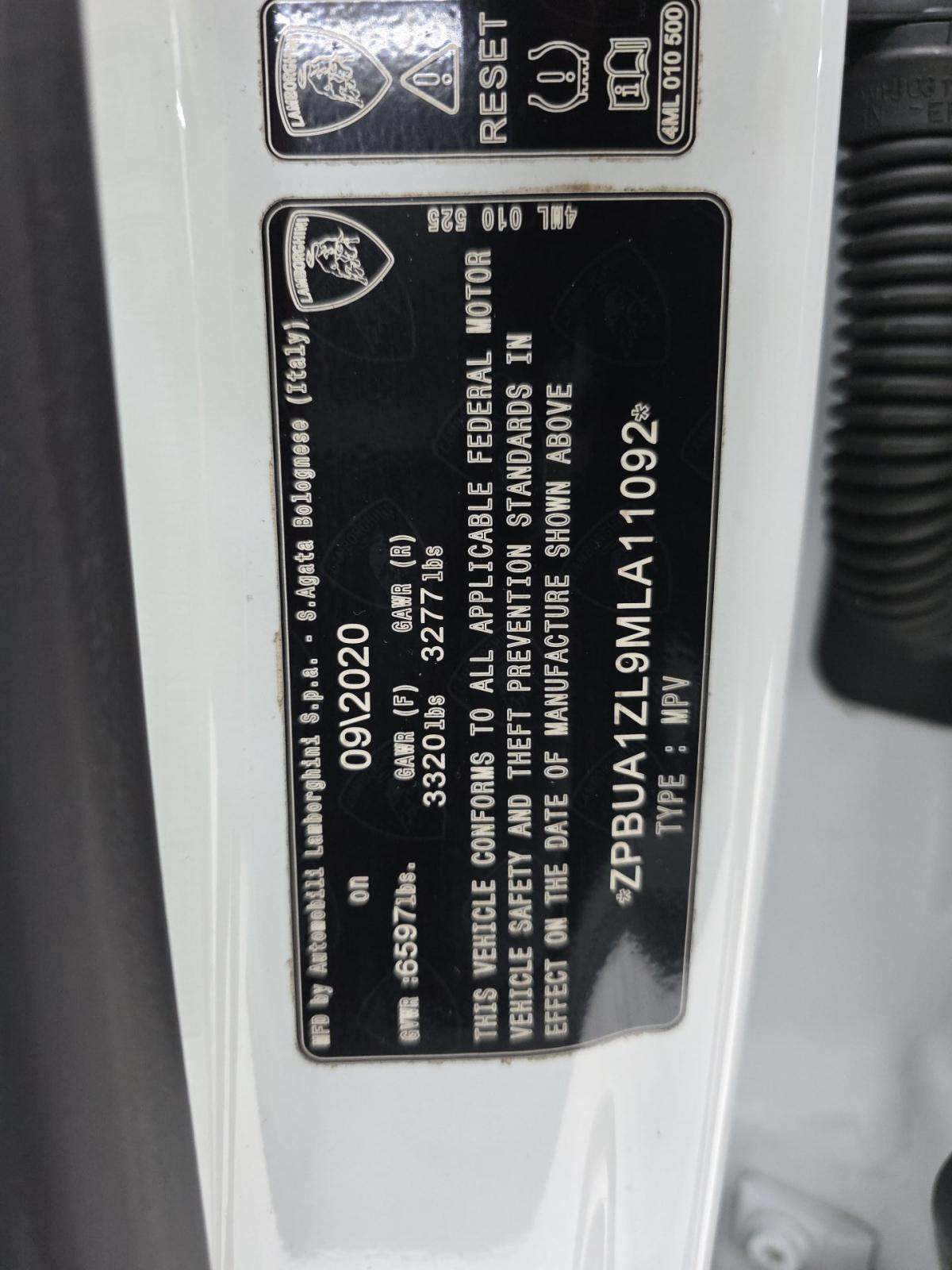 2021 Lamborghini Urus Base AWD