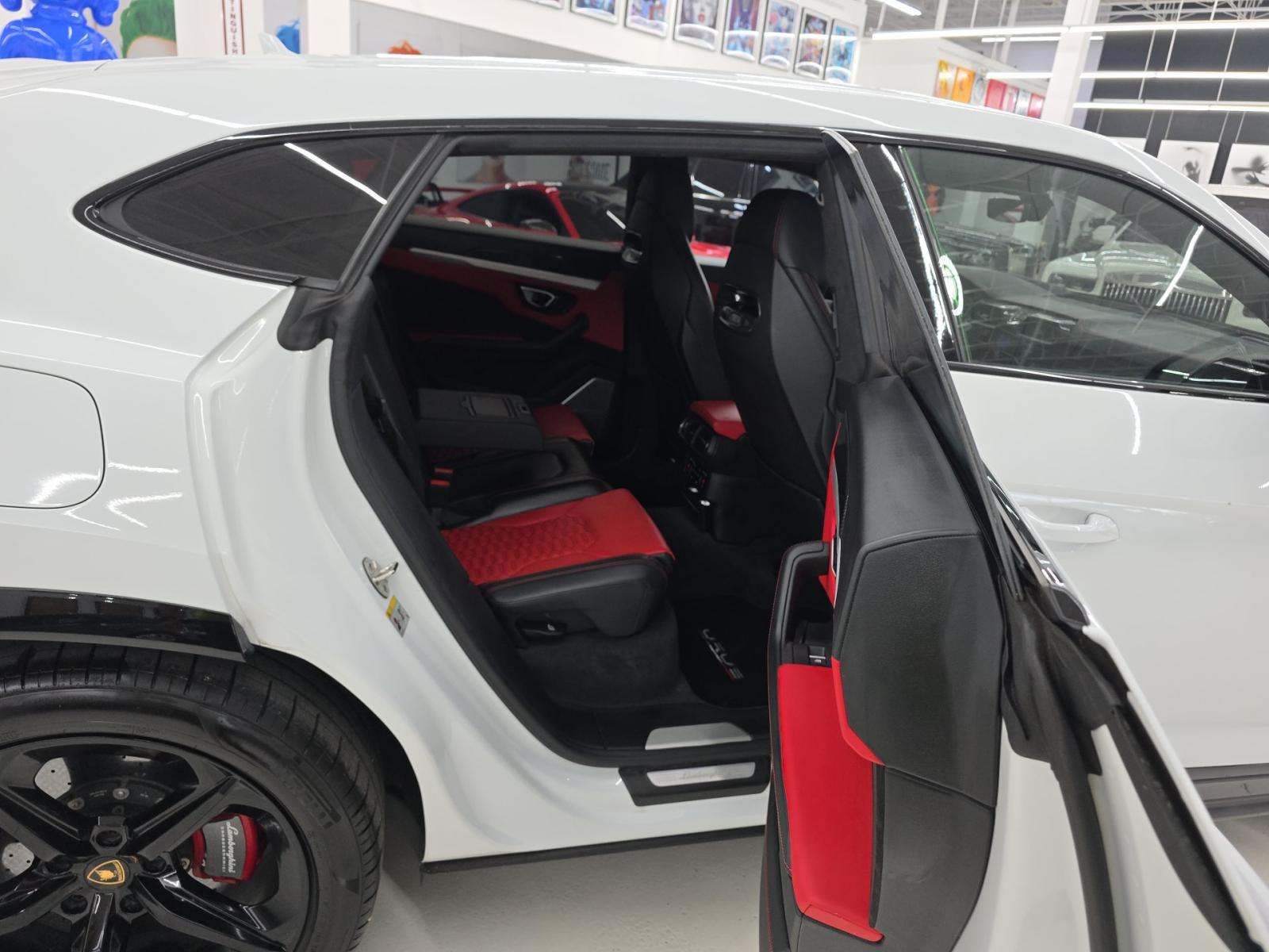 2021 Lamborghini Urus Base AWD