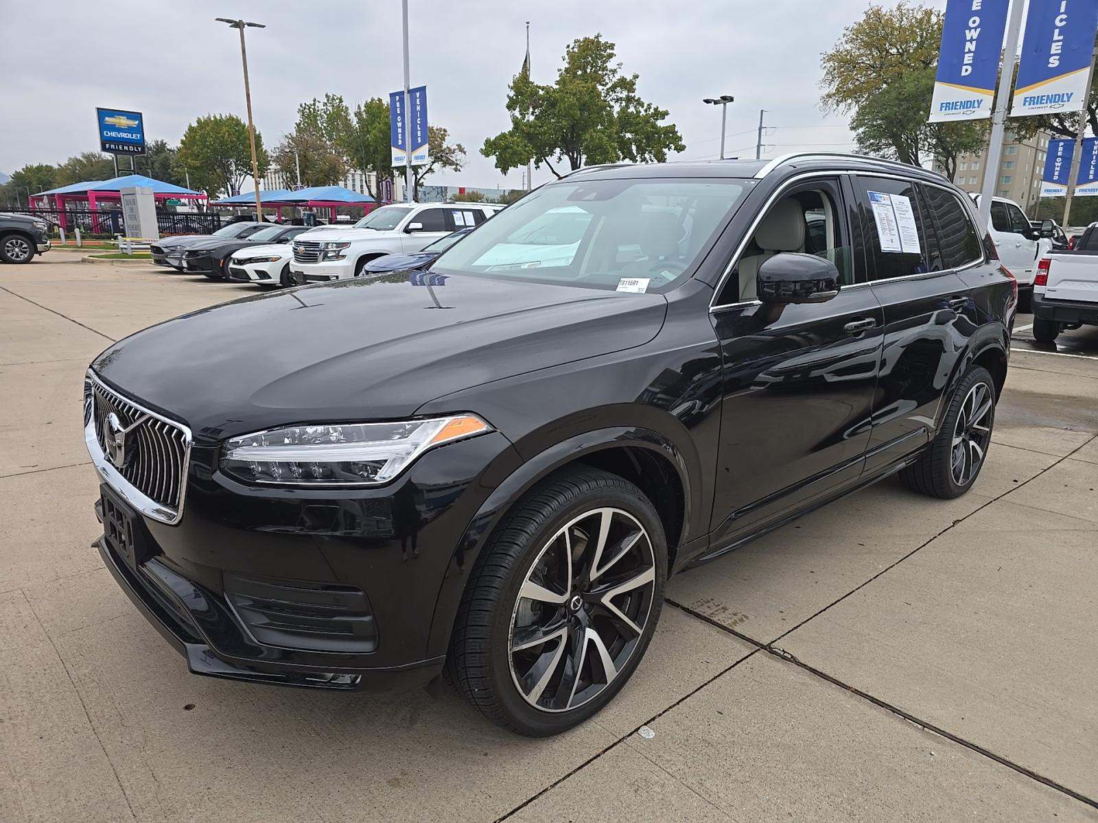 2022 Volvo XC90 T6 Momentum AWD