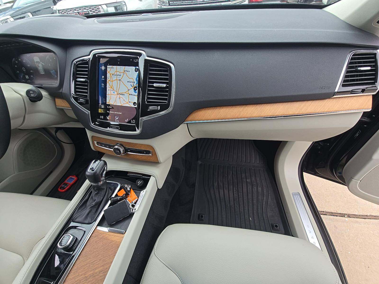 2022 Volvo XC90 T6 Momentum AWD