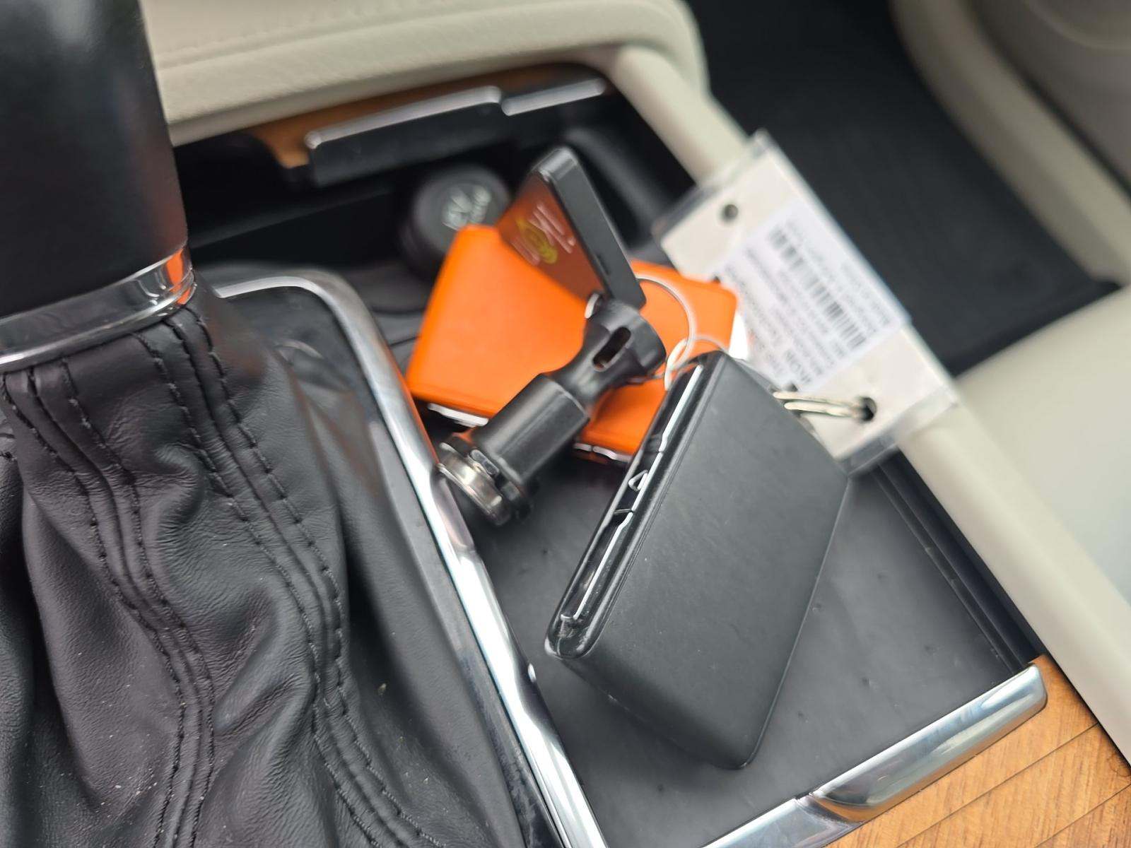 2022 Volvo XC90 T6 Momentum AWD