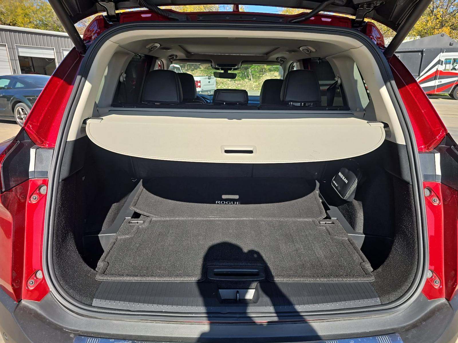 2023 Nissan Rogue SL FWD