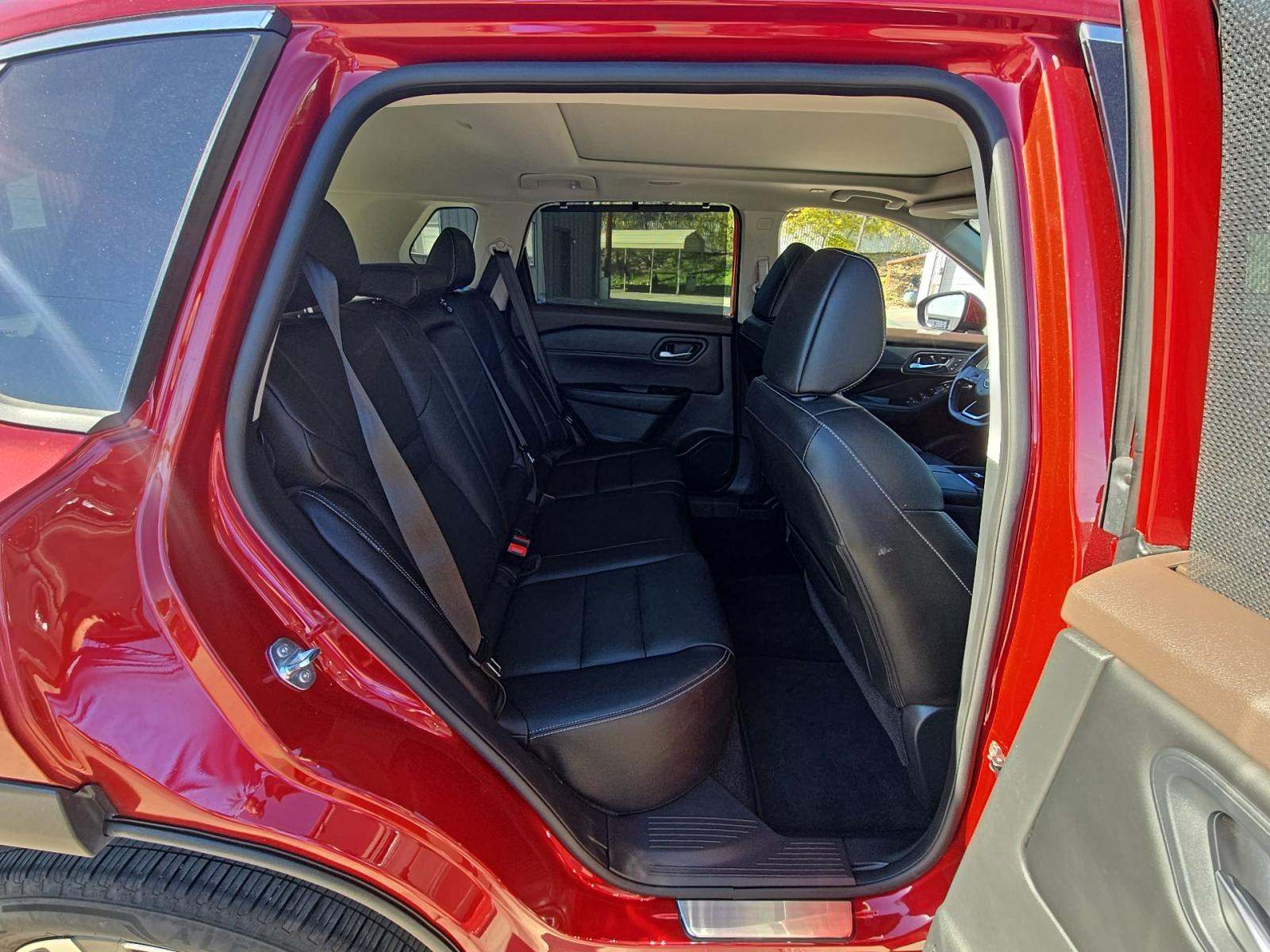 2023 Nissan Rogue SL FWD