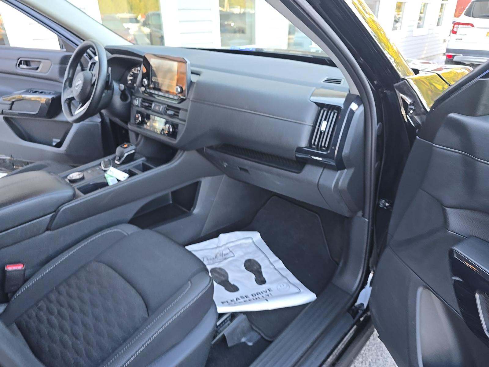 2024 Nissan Pathfinder S AWD