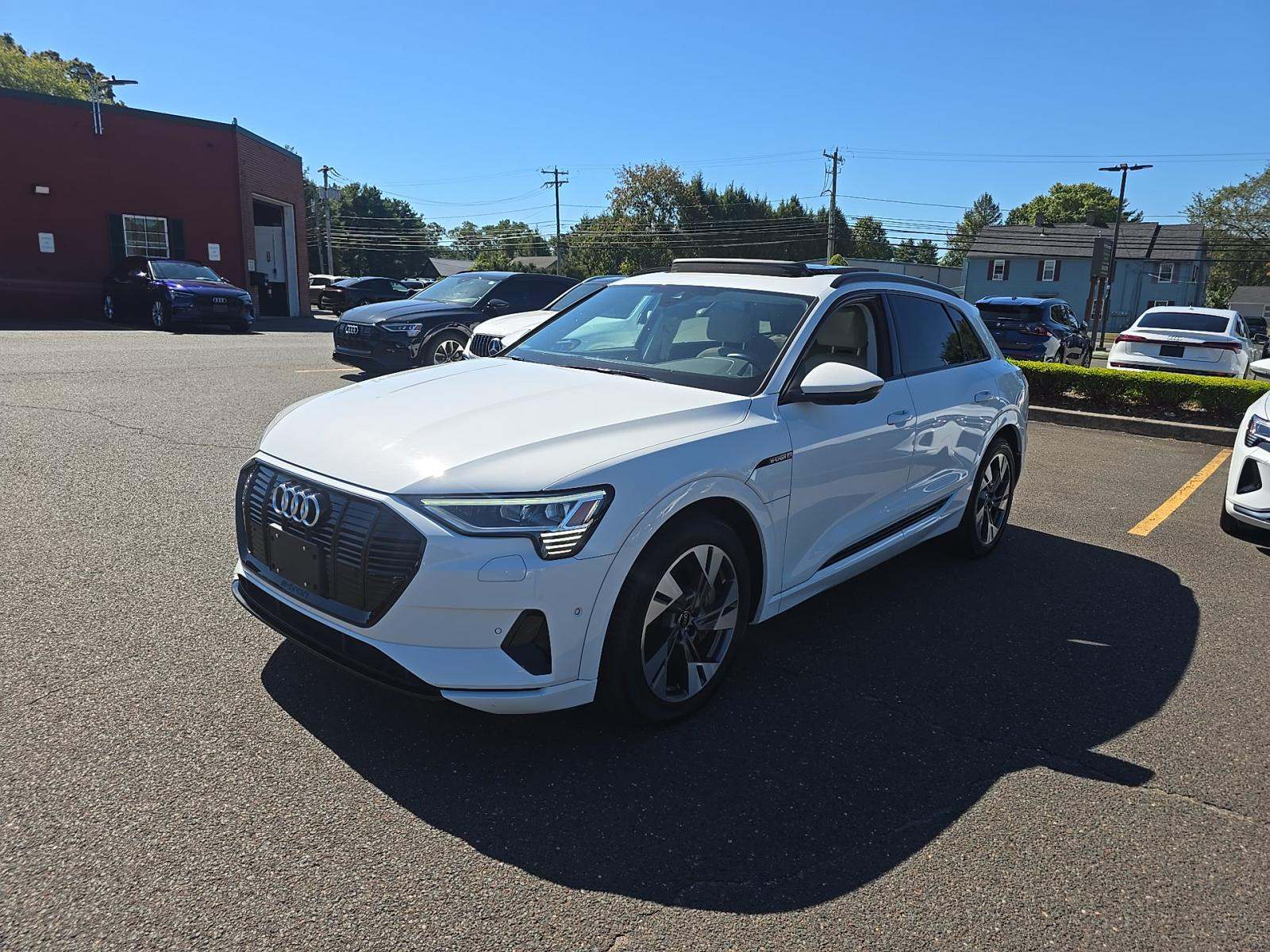 2022 Audi e-tron Premium