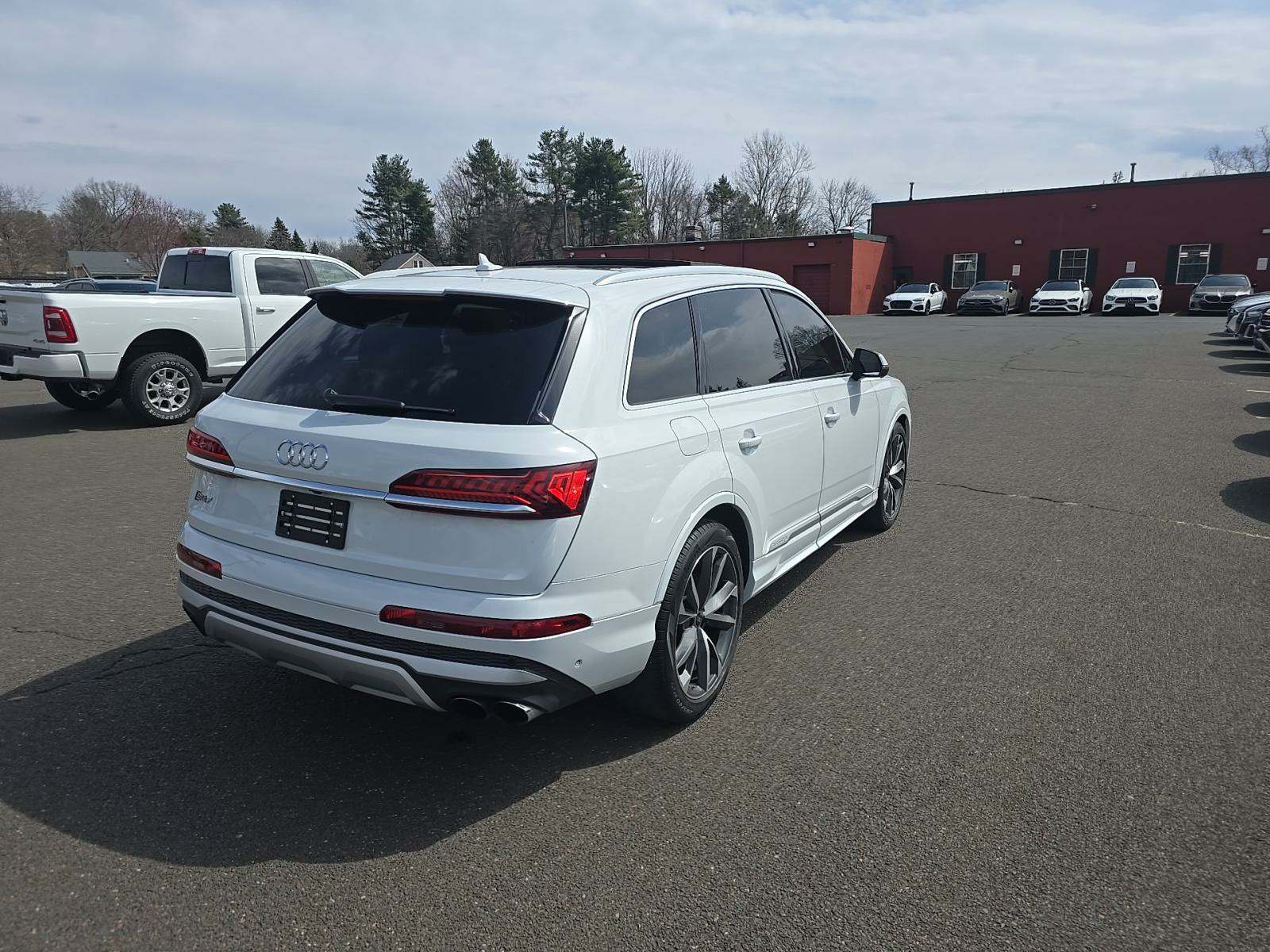 2022 Audi SQ7 Premium Plus AWD