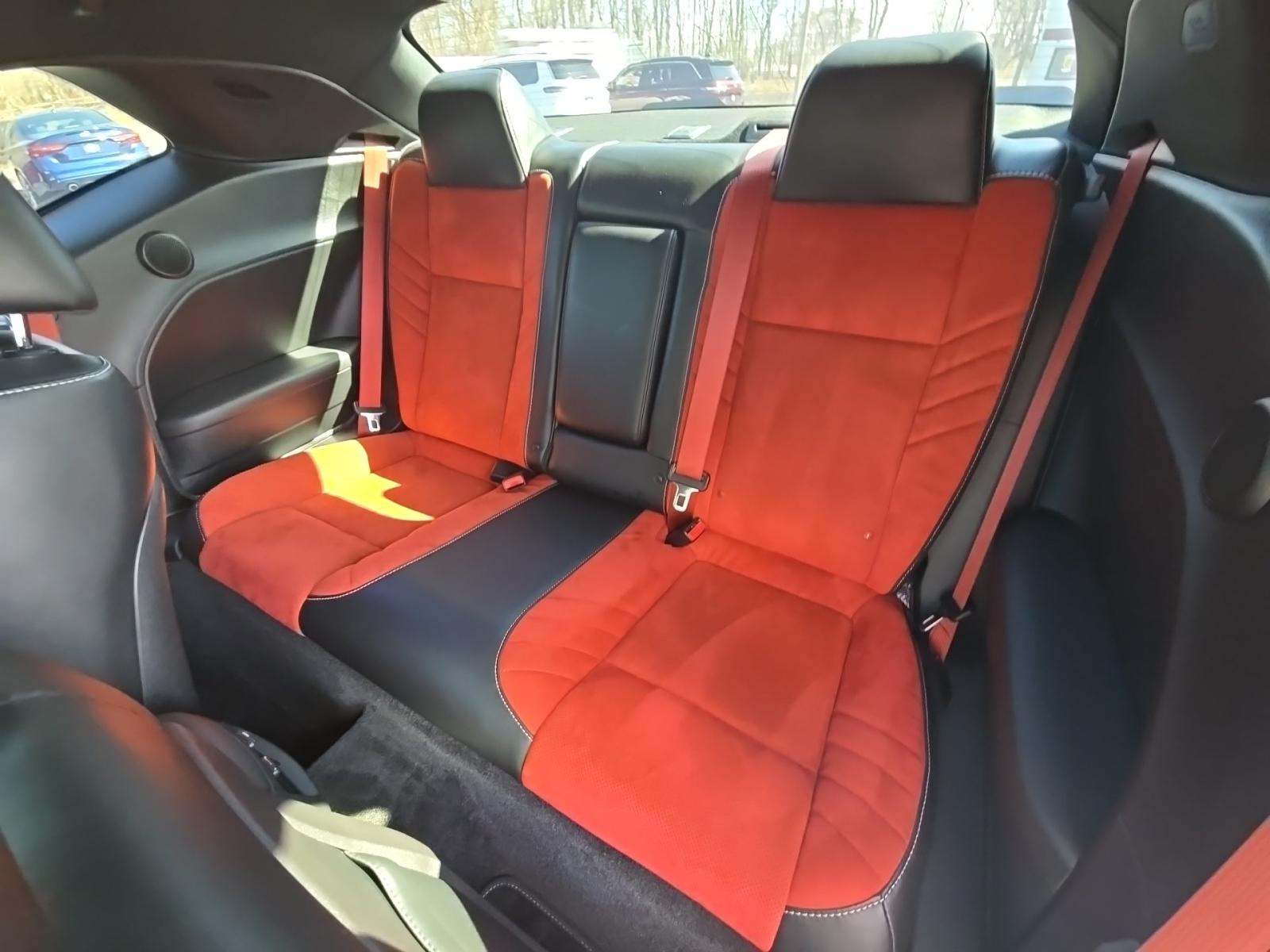 DODGE CHALLENGER - 9