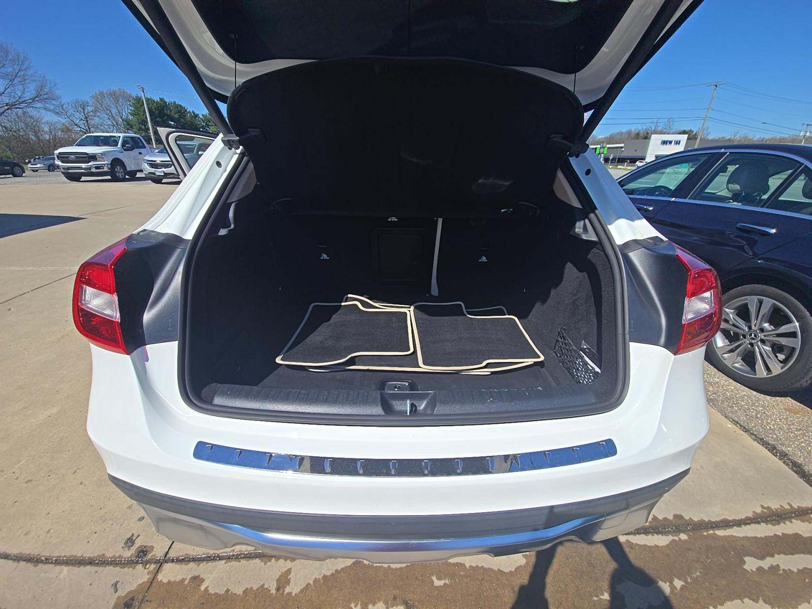 MERCEDES-BENZ GLA-CLASS - 10