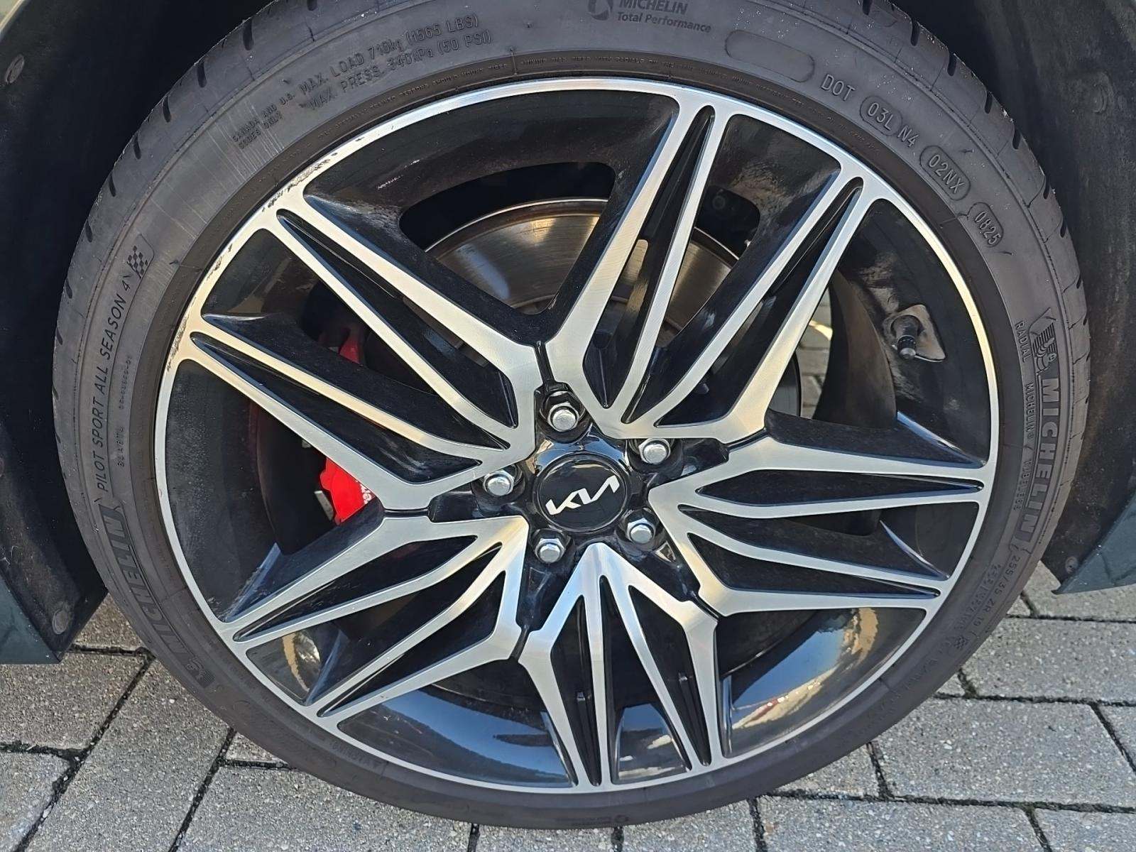 2022 Kia Stinger GT1 AWD