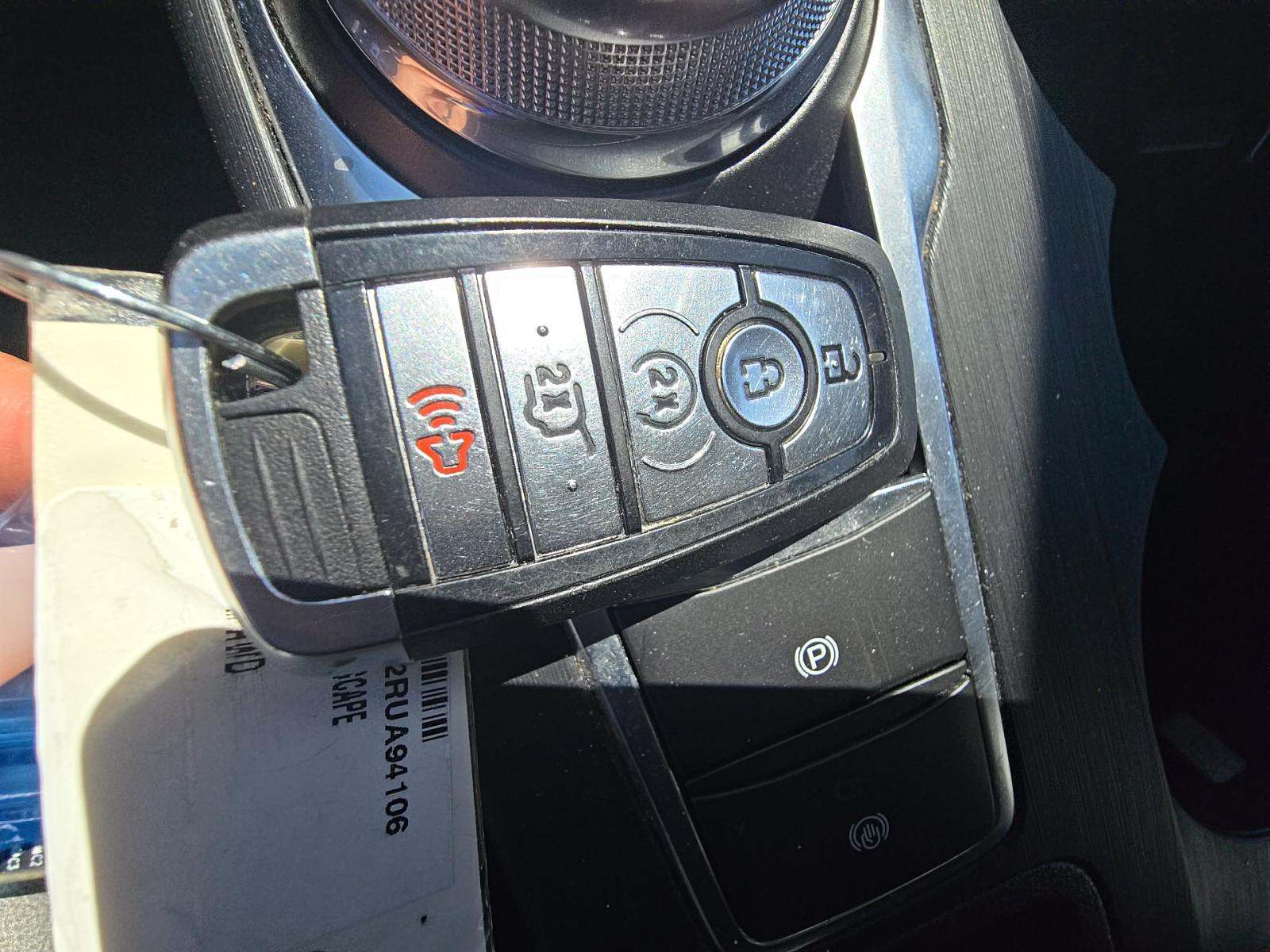 FORD ESCAPE - 4
